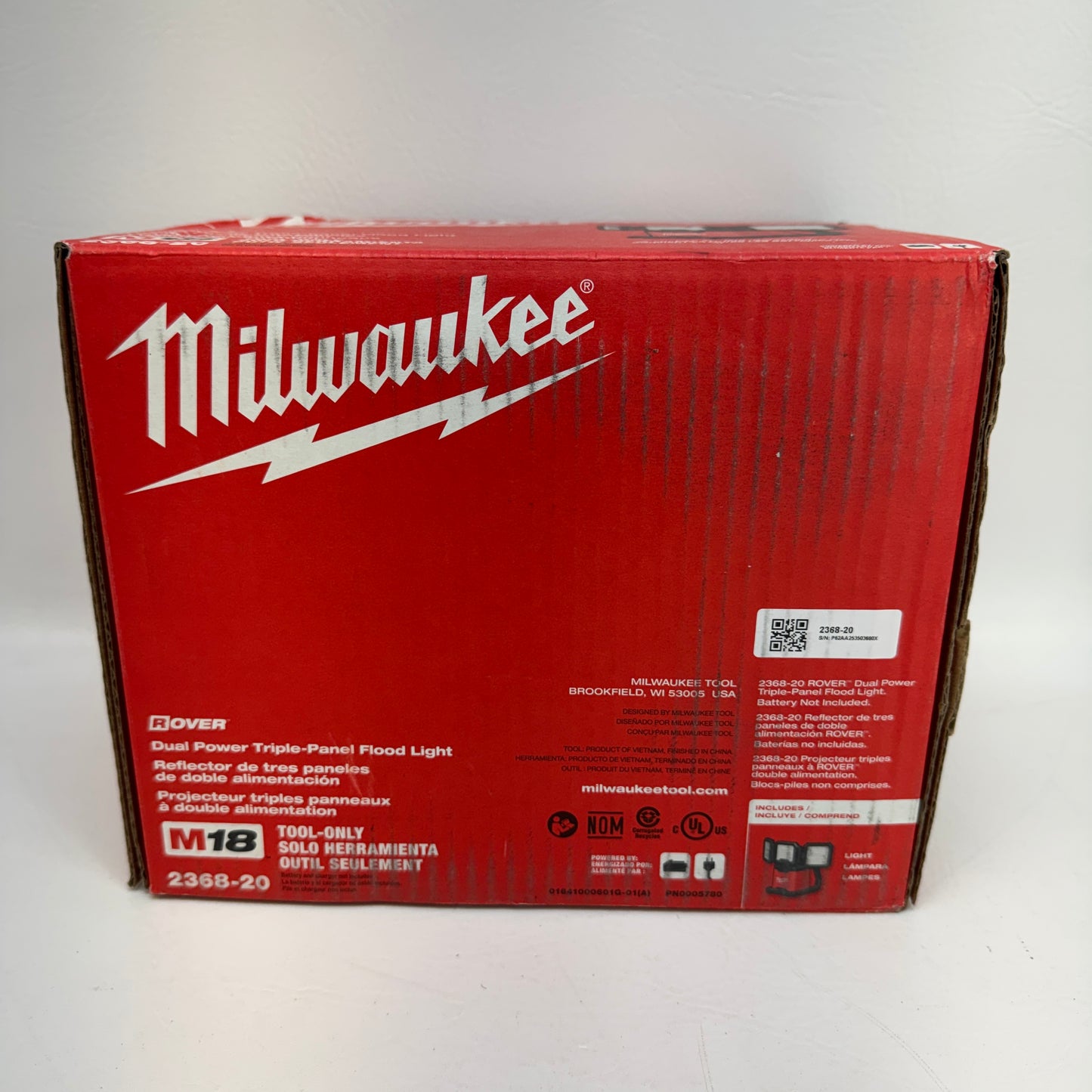 New Milwaukee 2368-20 M18 ROVER Dual Power Triple-Panel Flood Area Light