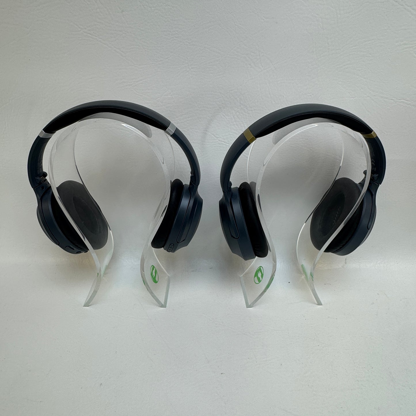 Avantree Duet Dual Wireless TV Headphone System WSHT-D6129