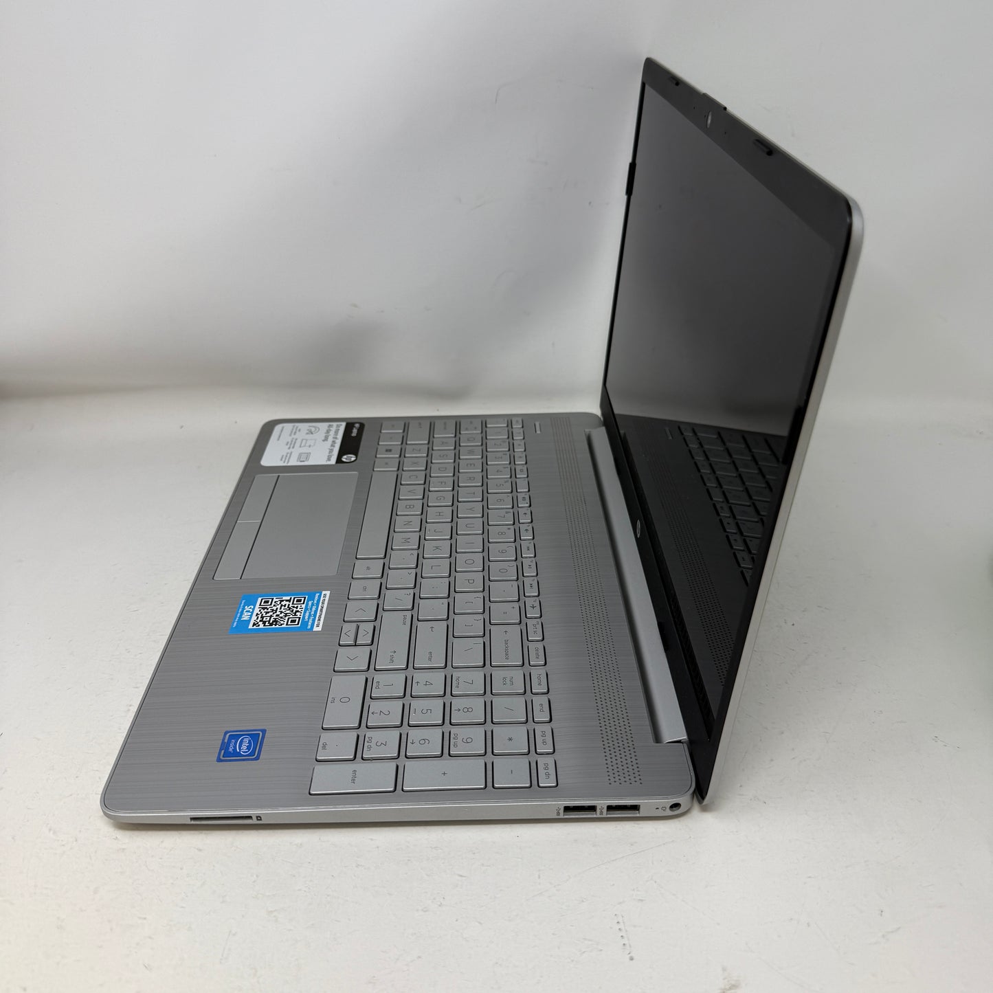 HP Laptop 15-DW1033DX 15.6" Celeron N4020 1.1GHz 16GB RAM 1TB SSD