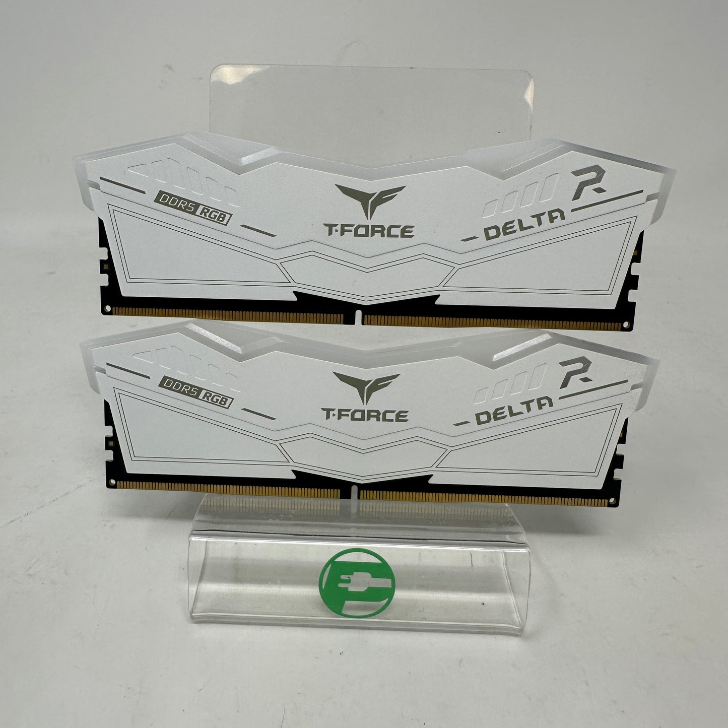 TeamGroup T-Force Delta RGB 32GB (2x16GB) RAM DDR5 6000MHz FF4D532G6000HC30DC01