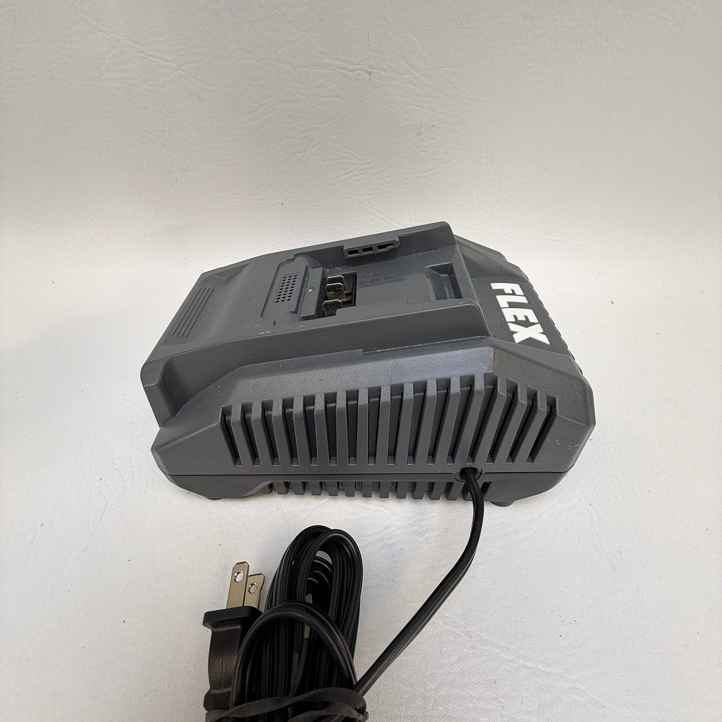 Flex FX0411 Battery 160W Fast Charger Gray