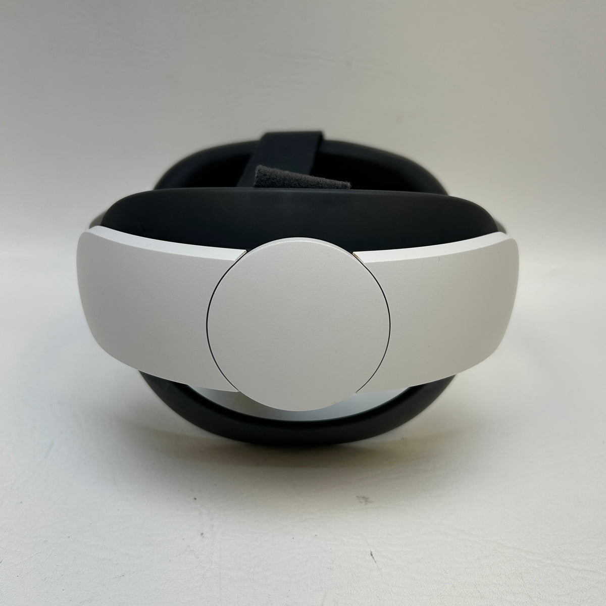 Oculus Quest 2 64GB Standalone All-in-One VR Headset KW49CM