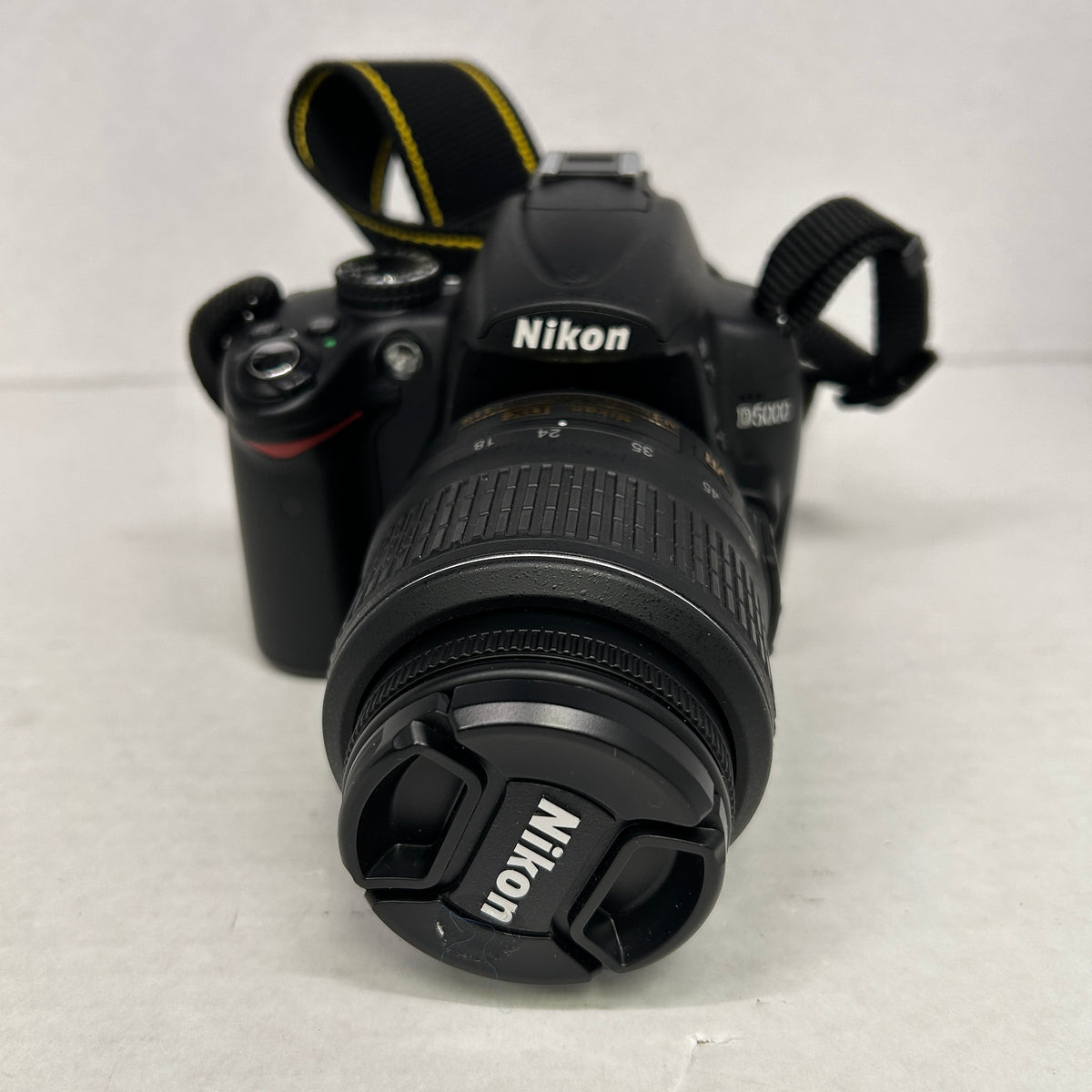 Nikon D5000 12.3MP Digital SLR DSLR Camera