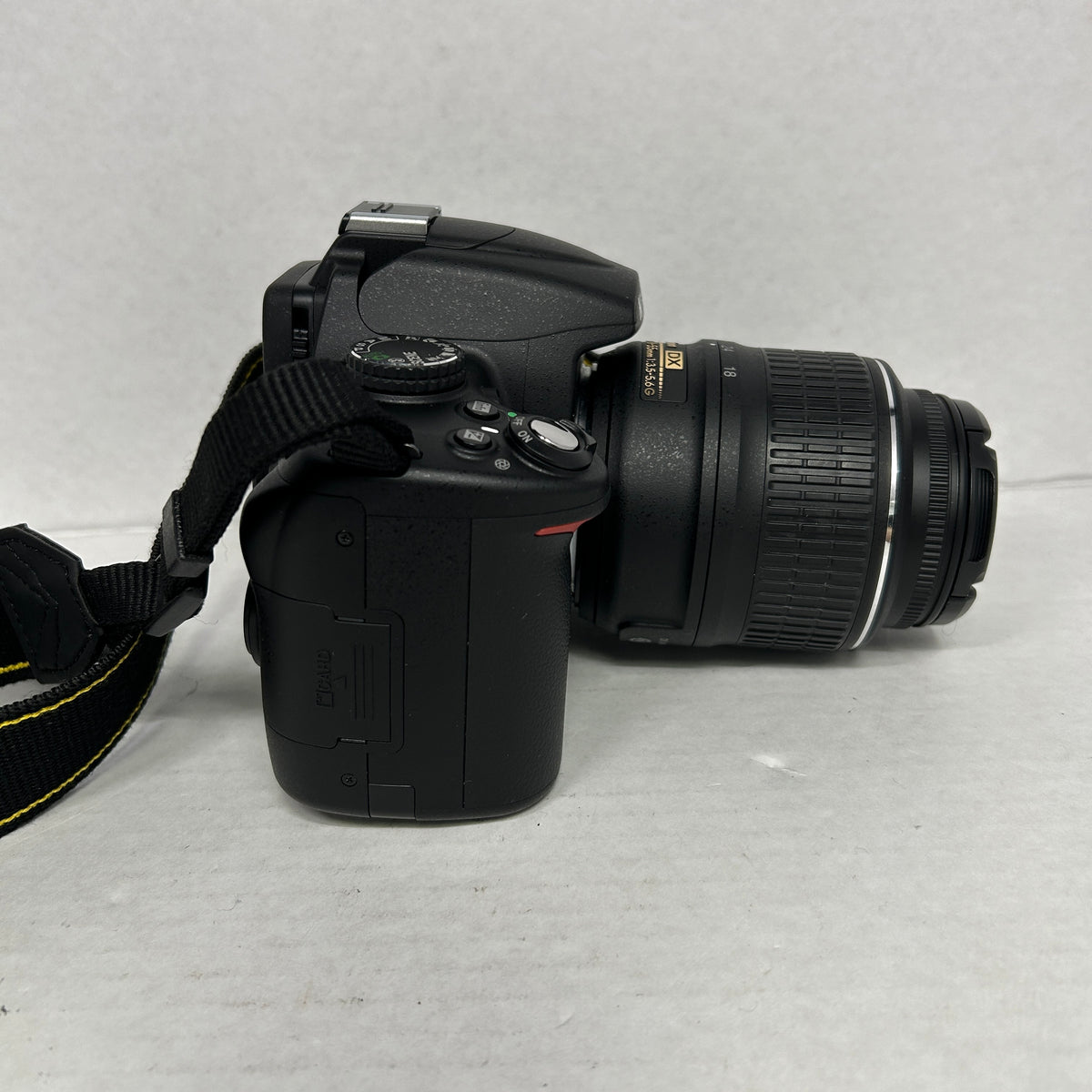 Nikon D5000 12.3MP Digital SLR DSLR Camera