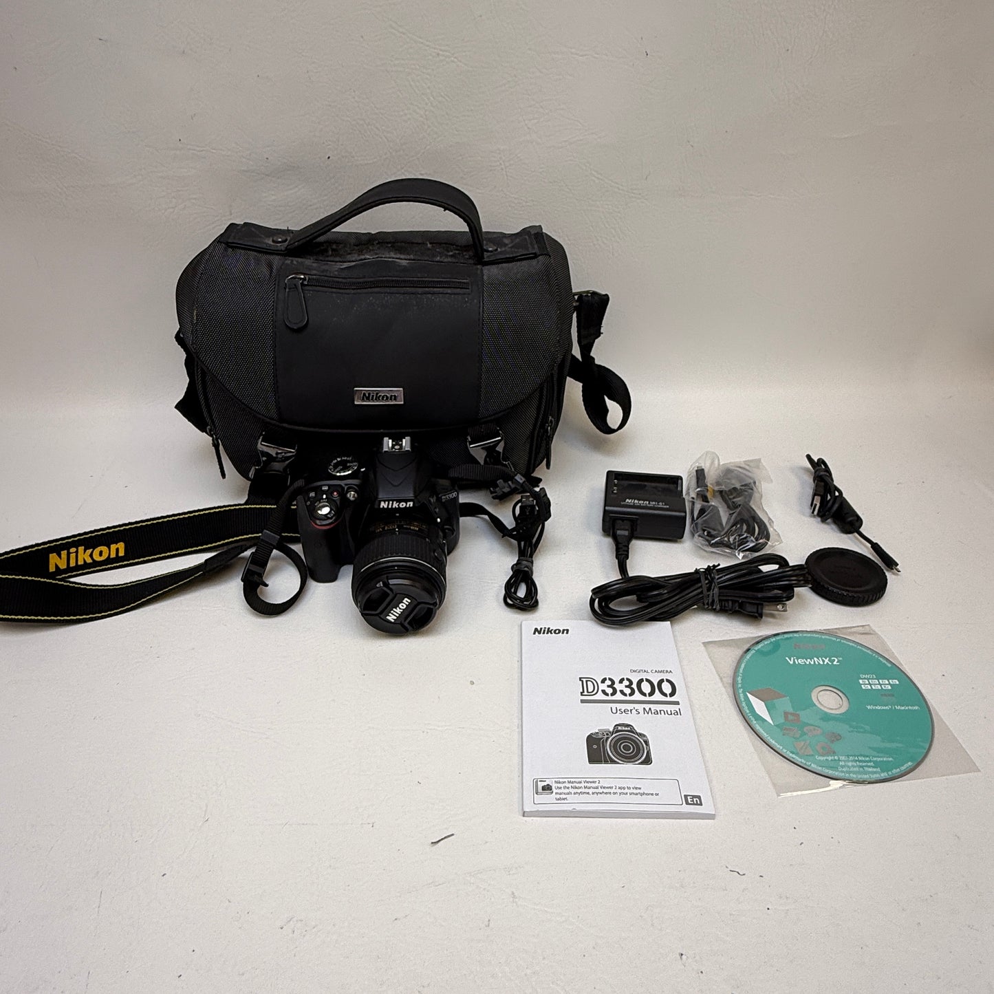 Nikon D3300 24.2MP Digital SLR DSLR Camera w/ Nikon 18-55mm Lens