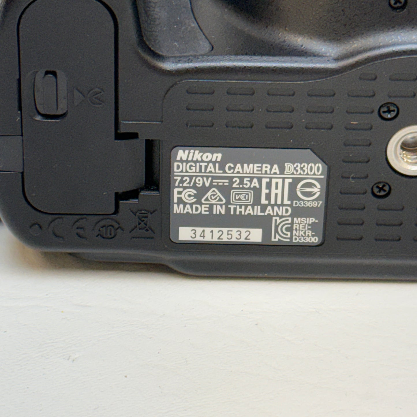 Nikon D3300 24.2MP Digital SLR DSLR Camera w/ Nikon 18-55mm Lens