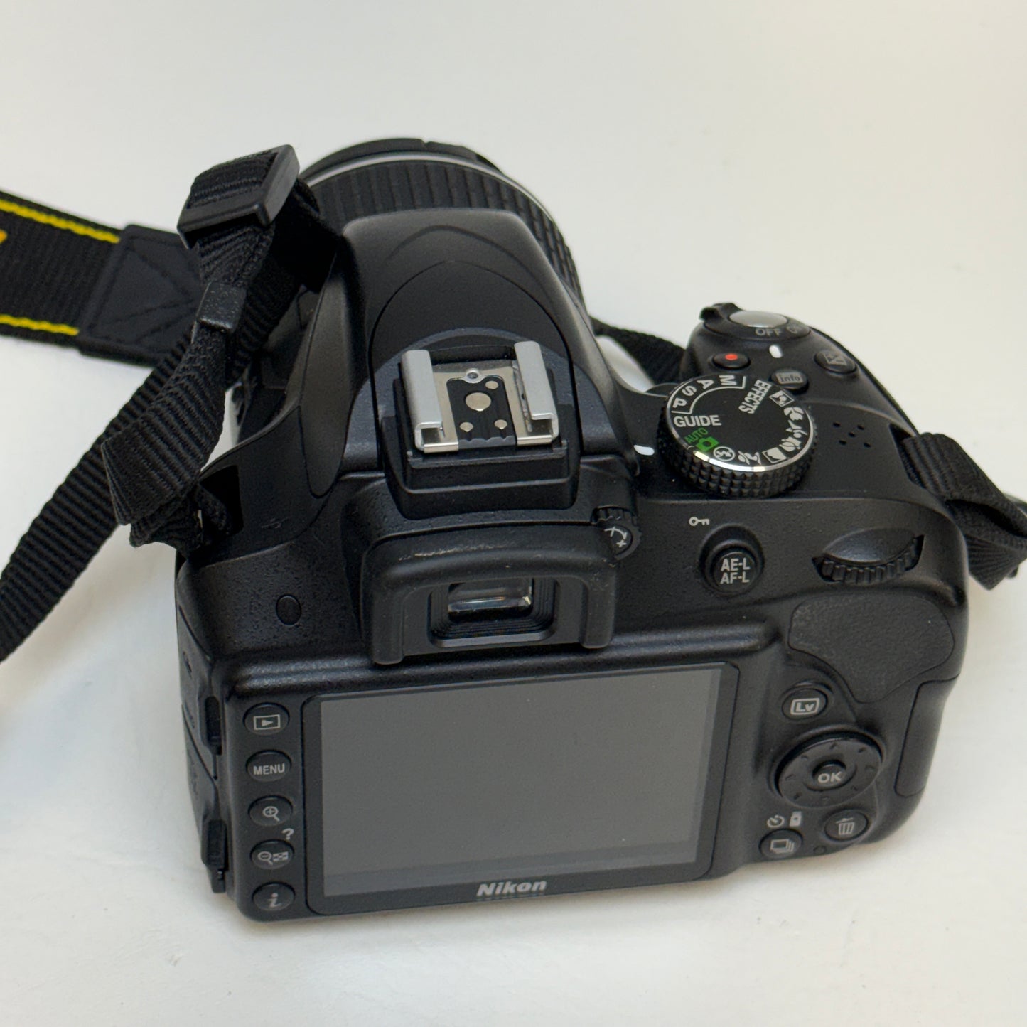 Nikon D3300 24.2MP Digital SLR DSLR Camera w/ Nikon 18-55mm Lens