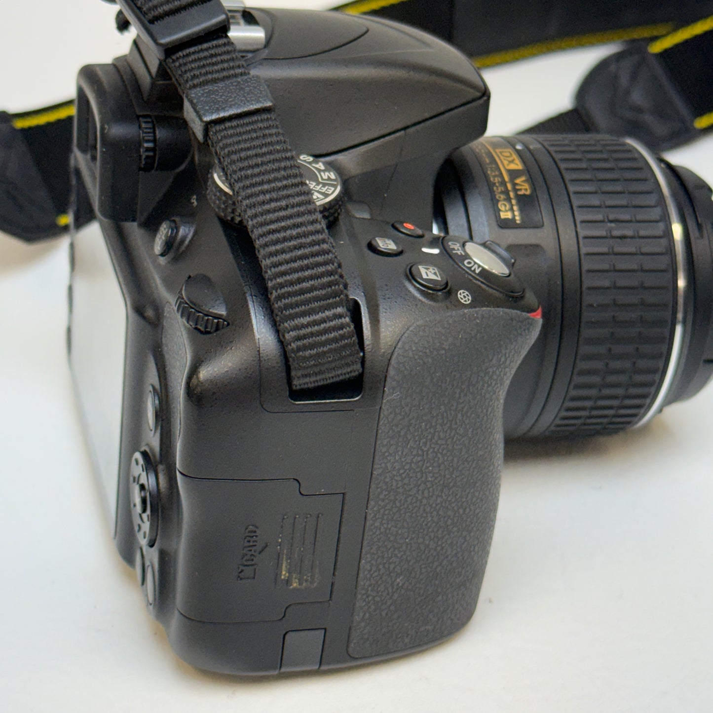 Nikon D3300 24.2MP Digital SLR DSLR Camera w/ Nikon 18-55mm Lens