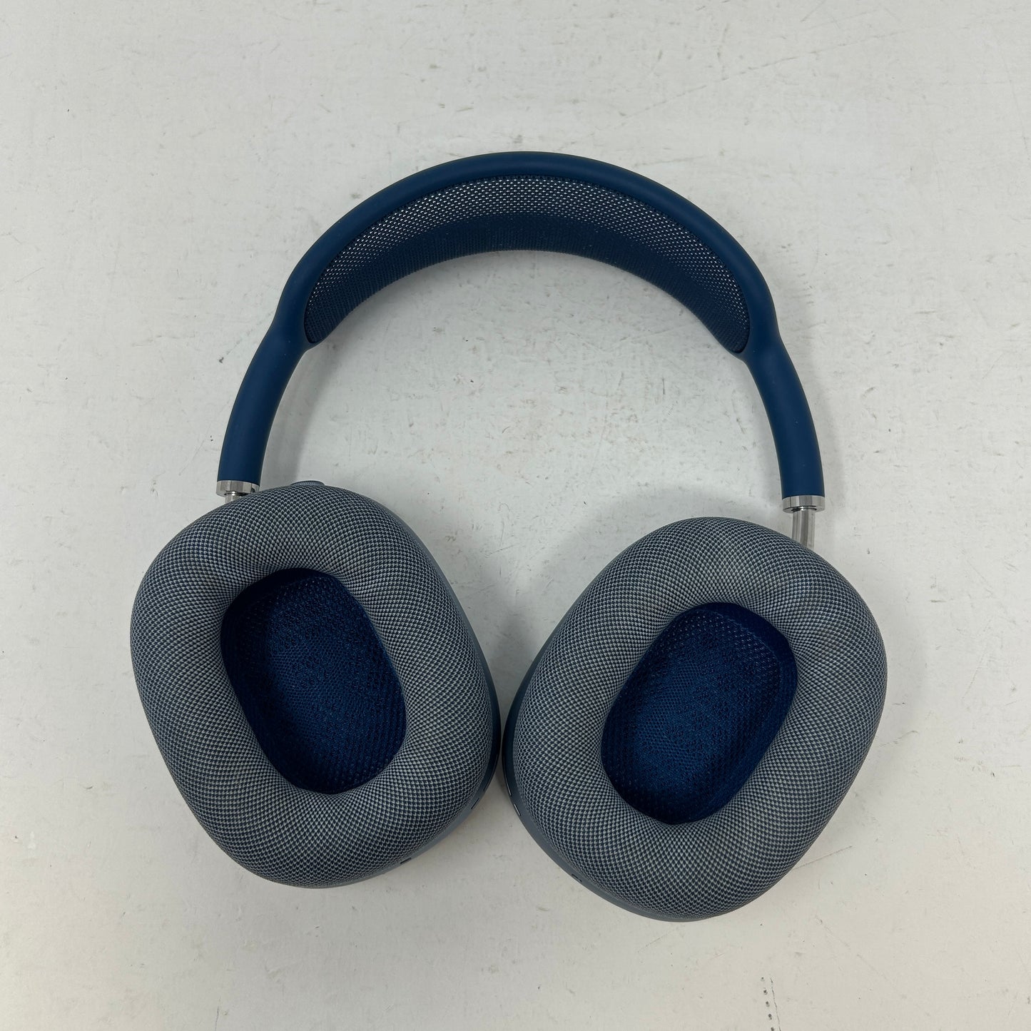 Apple AirPods Max USB-C Wireless Over-Ear Headphones Blue MWW63AM/A