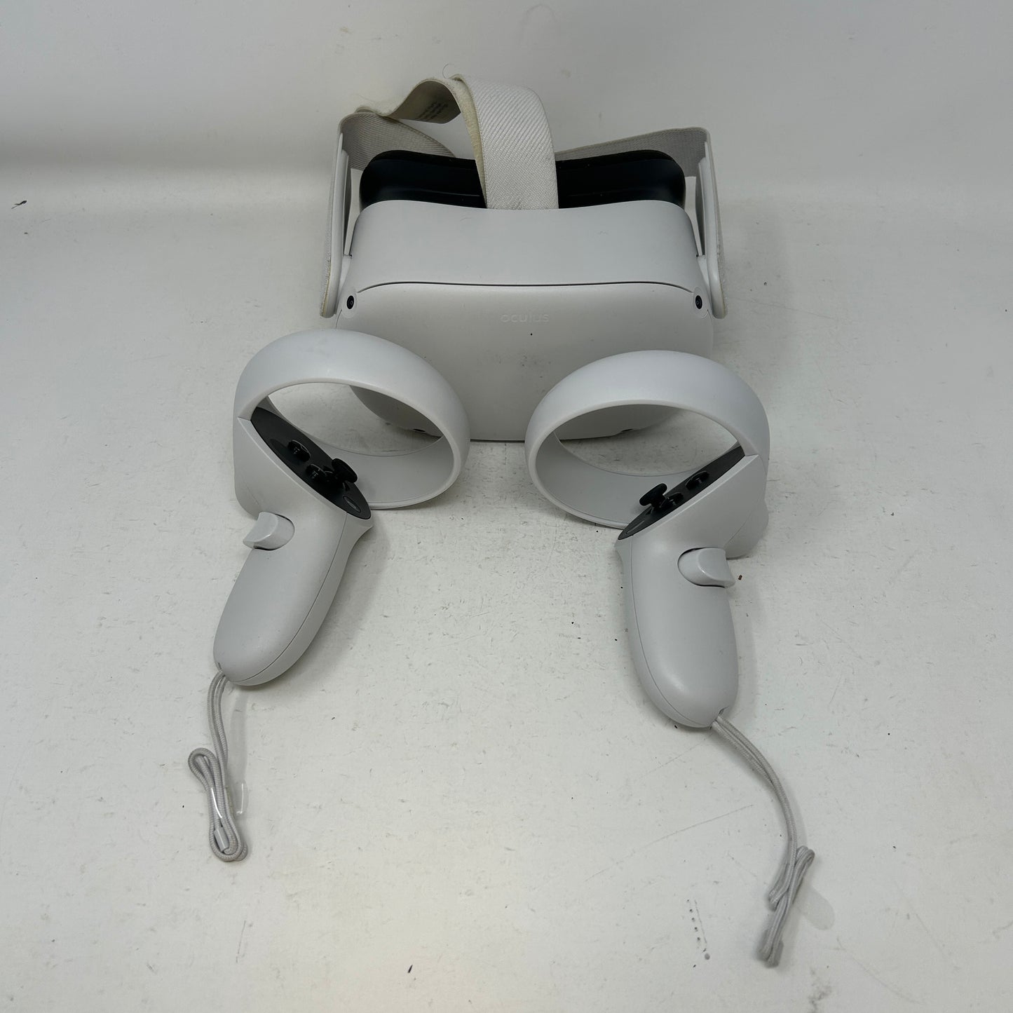 Oculus Quest 2 64GB Standalone All-in-One VR Headset KW49CM