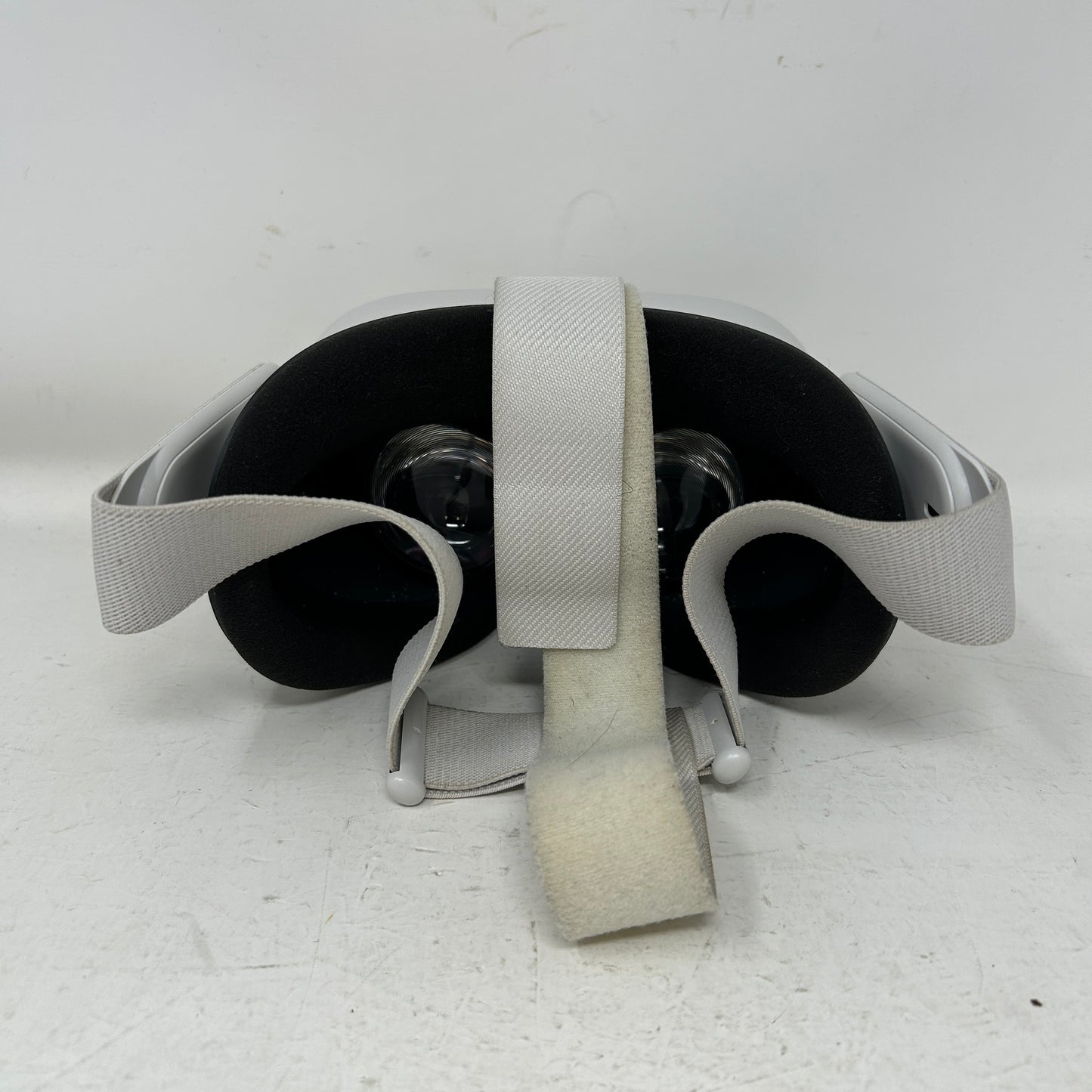 Oculus Quest 2 64GB Standalone All-in-One VR Headset KW49CM