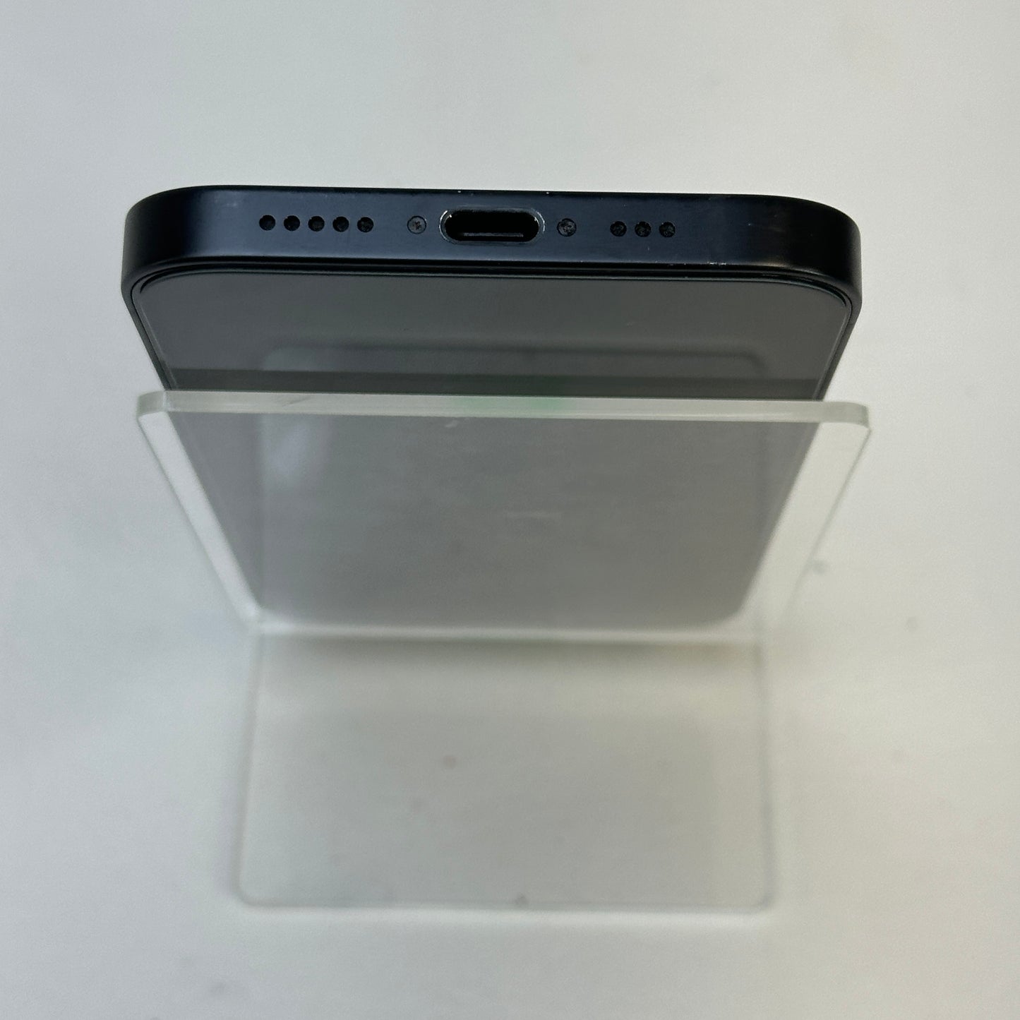 Factory Unlocked Apple iPhone 16e 128GB Black MD0T4LL/A