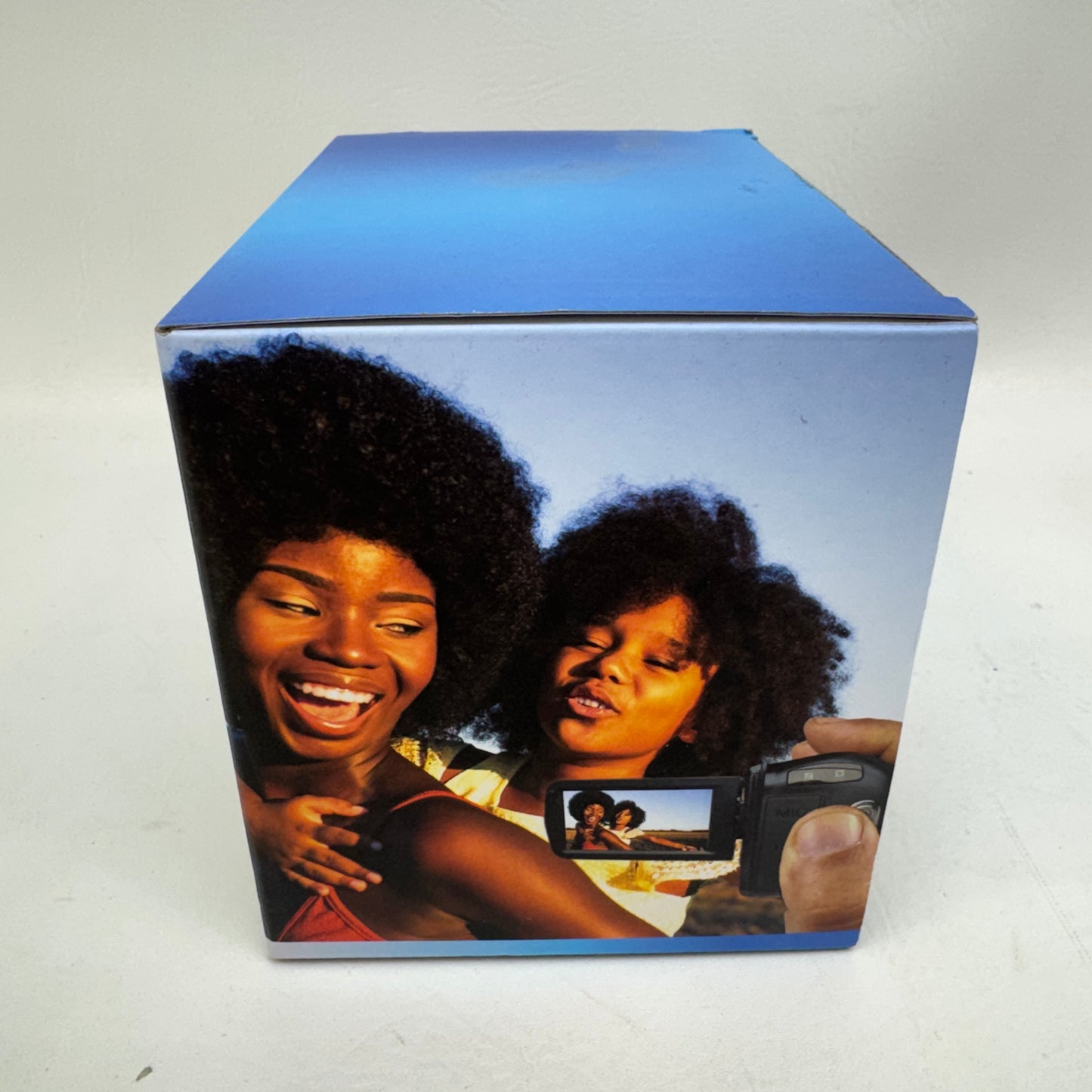 New Vivitar 8K Ultra HD 18x Zoom Digital Camcorder Kit DVR8KSAMSKIT