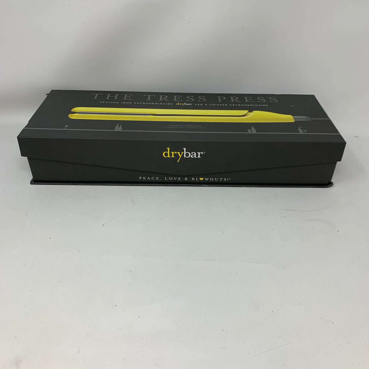 New The Tress Press Styling Iron Straightener 900-1040-4