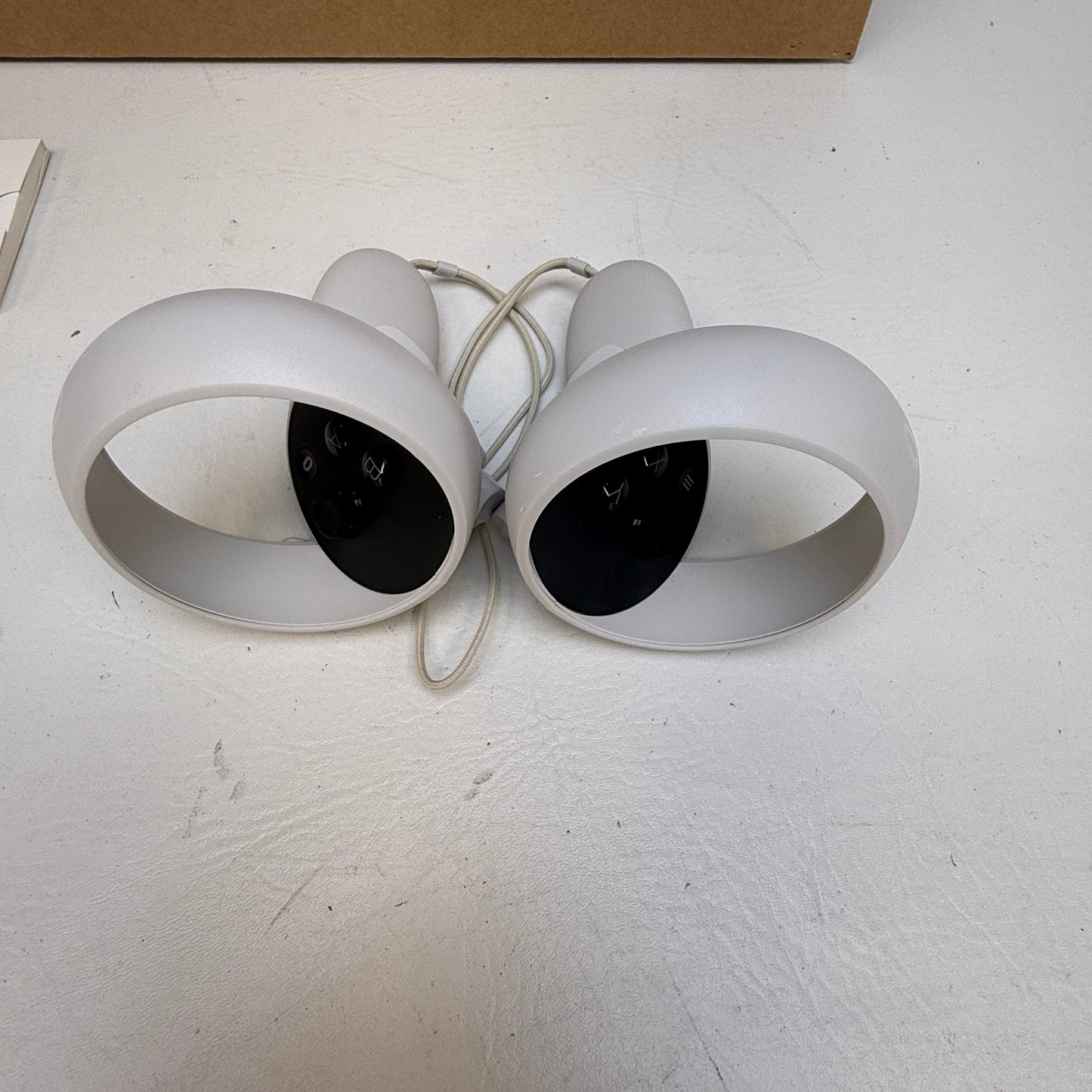 Oculus Quest 2 64GB Standalone All-in-One VR Headset KW49CM