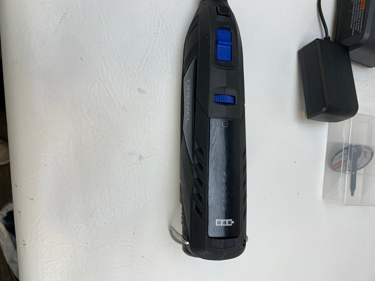 Dremel 8260 Cordless Brushless Smart Rotary Tool Kit 12V Li-ion