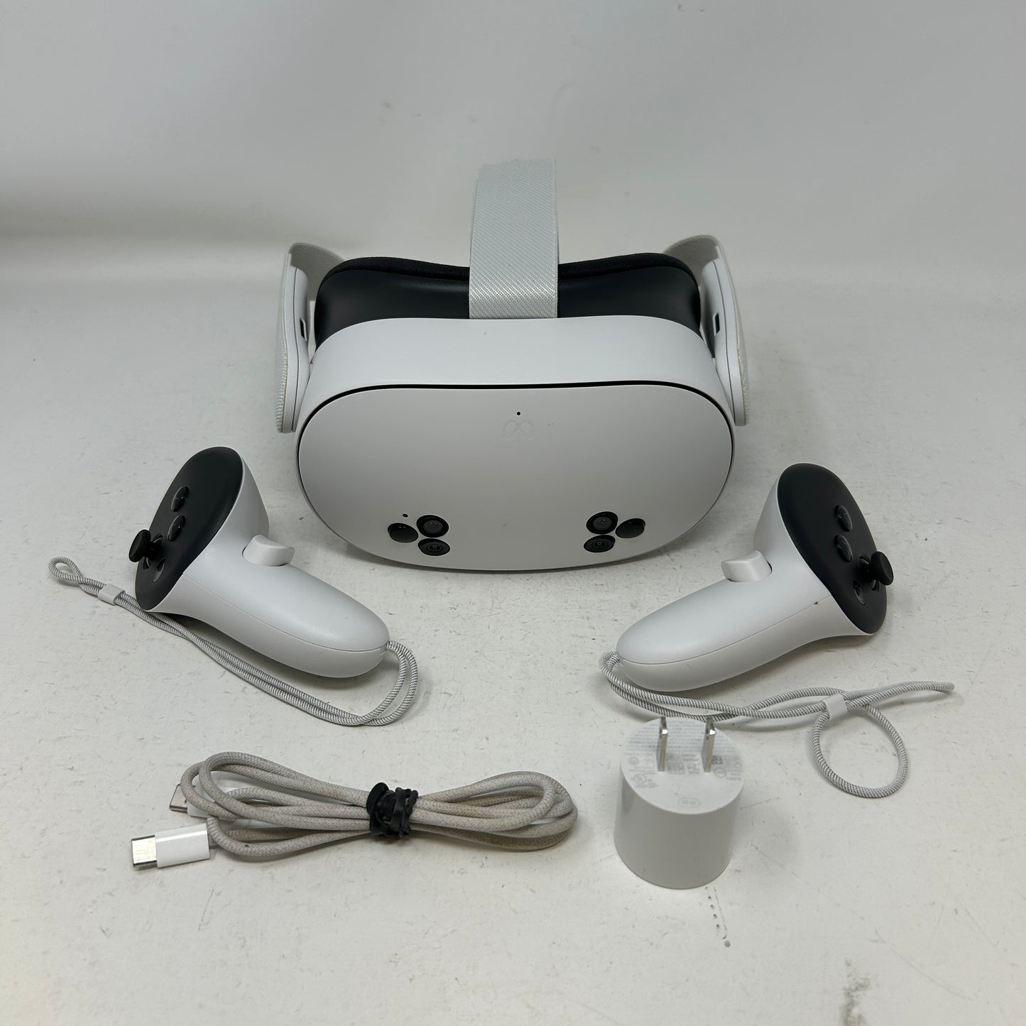 Meta Quest 3S 128GB Standalone All-in-One VR Headset P97