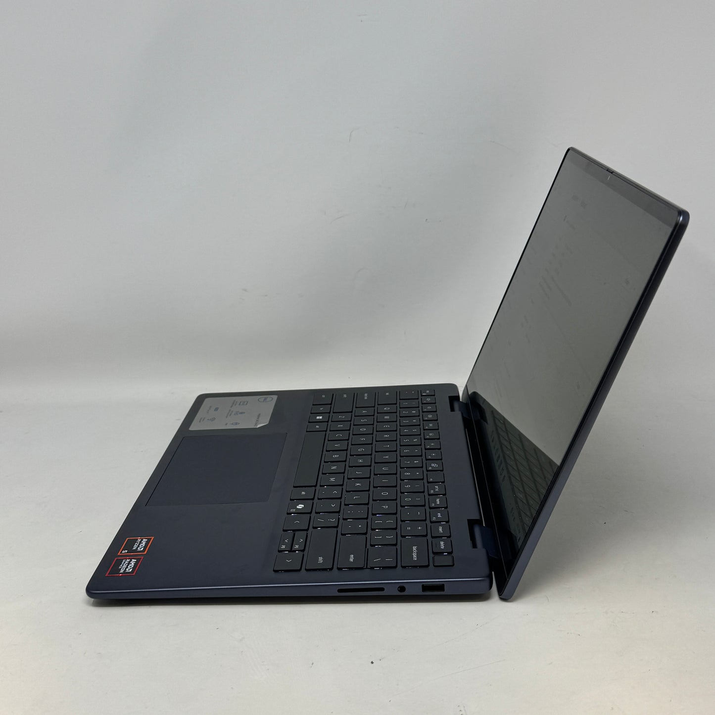Dell Inspiron P186G 14" Ryzen 5 8640HS 3.5GHz 8GB RAM 512GB SSD