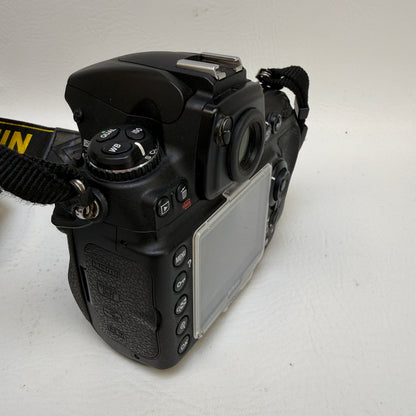 Nikon D700 12.1MP Digital SLR DSLR Camera Body
