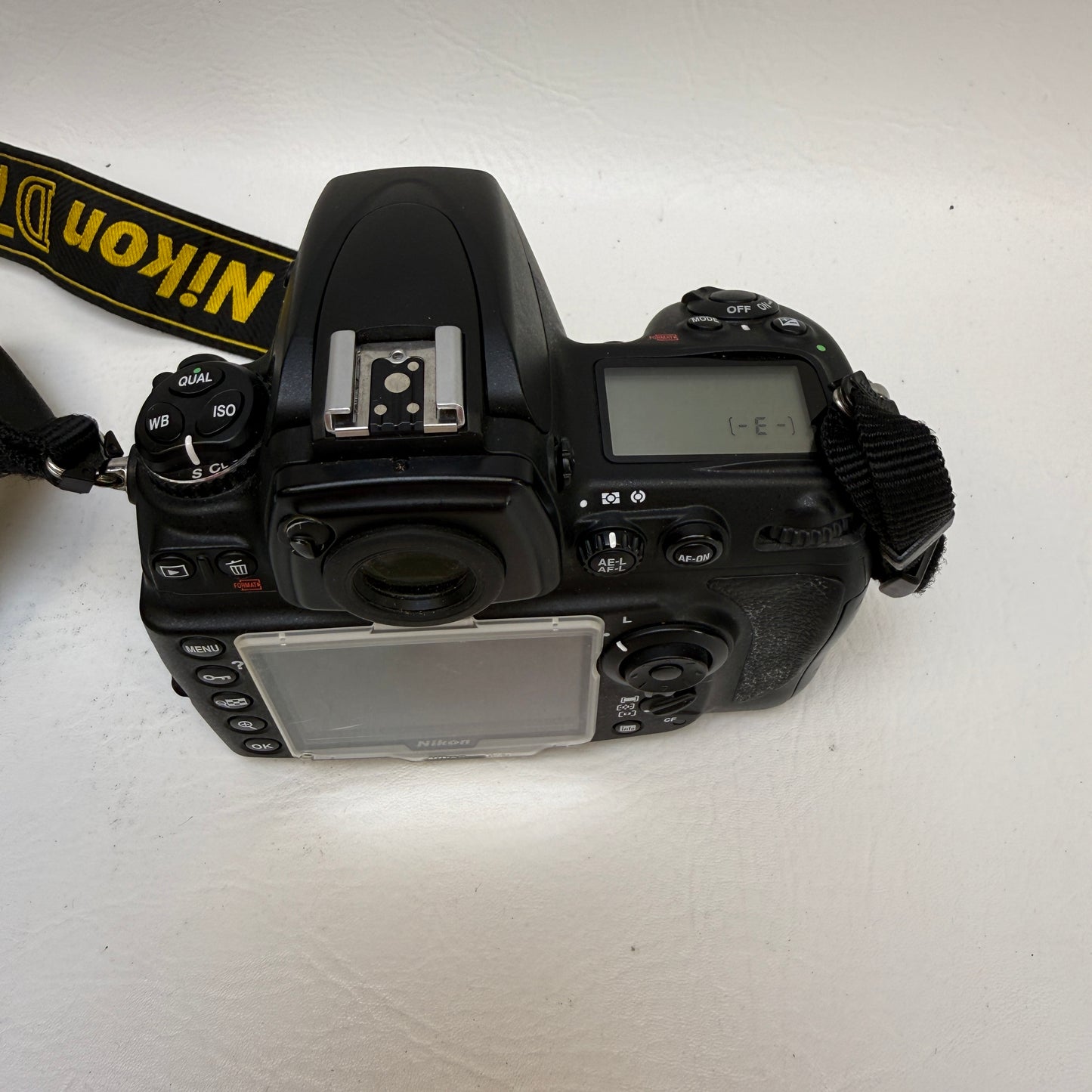 Nikon D700 12.1MP Digital SLR DSLR Camera Body