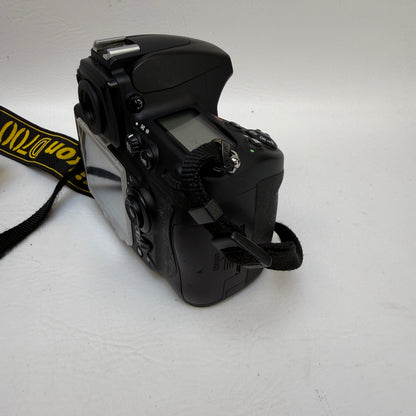 Nikon D700 12.1MP Digital SLR DSLR Camera Body