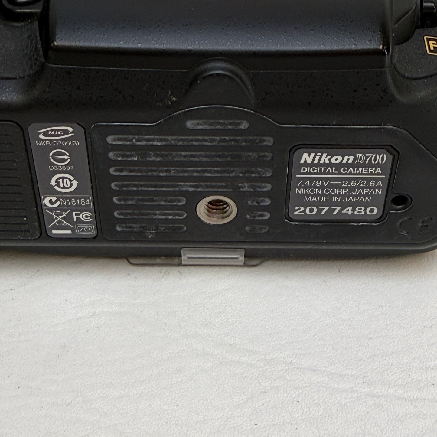 Nikon D700 12.1MP Digital SLR DSLR Camera Body