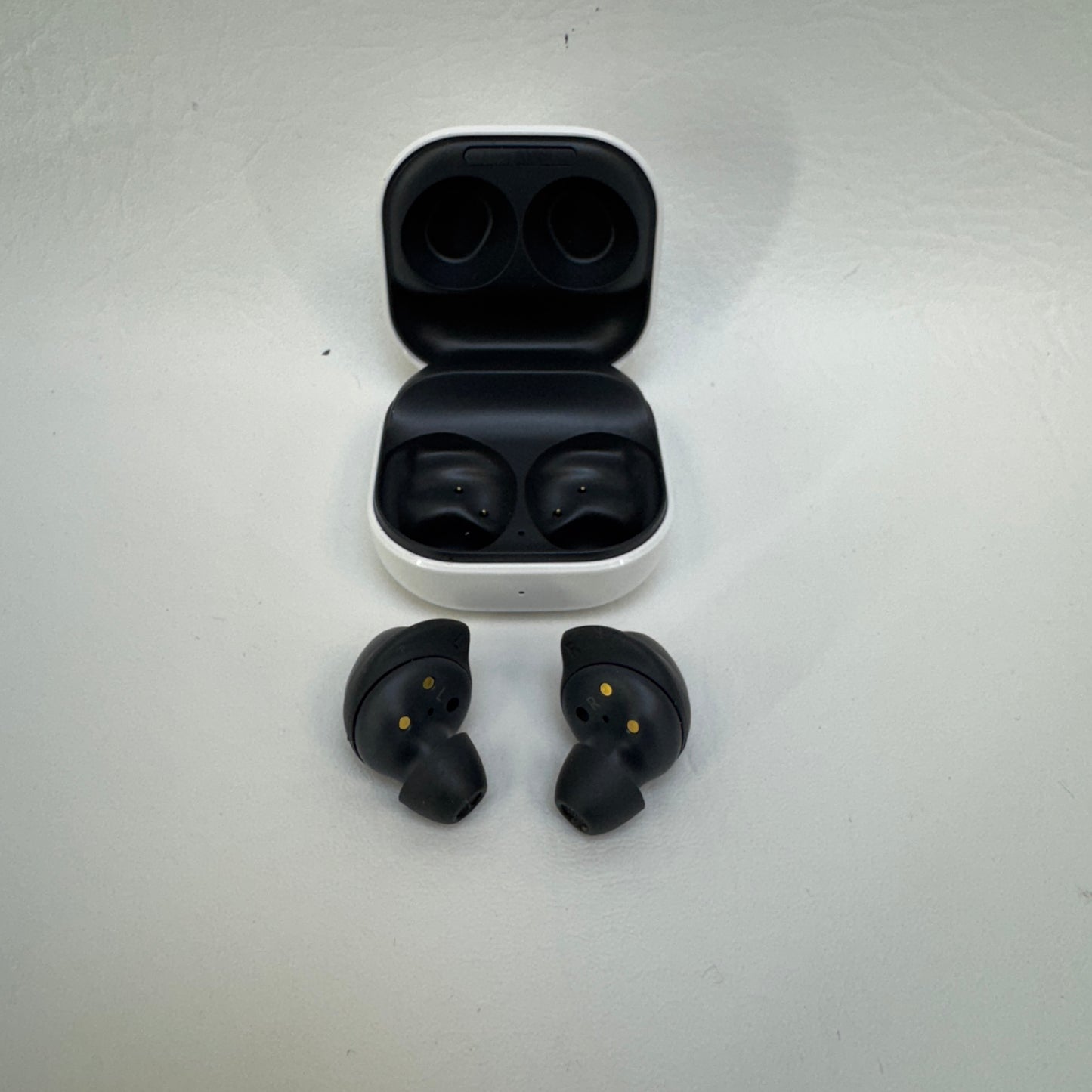 Samsung Galaxy Buds FE ANC Wireless Bluetooth Earbuds SM-R400N
