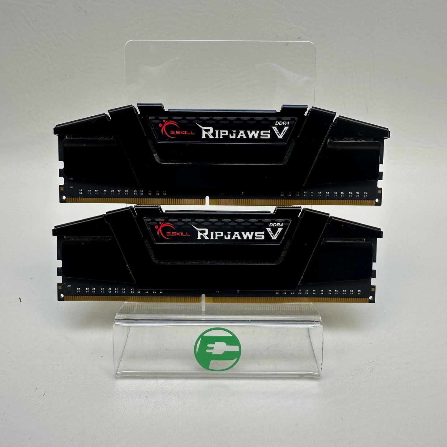 G.Skill Ripjaws V 16GB (2x8GB) RAM DDR4 3200MHz F4-3200C16D-16GVKB