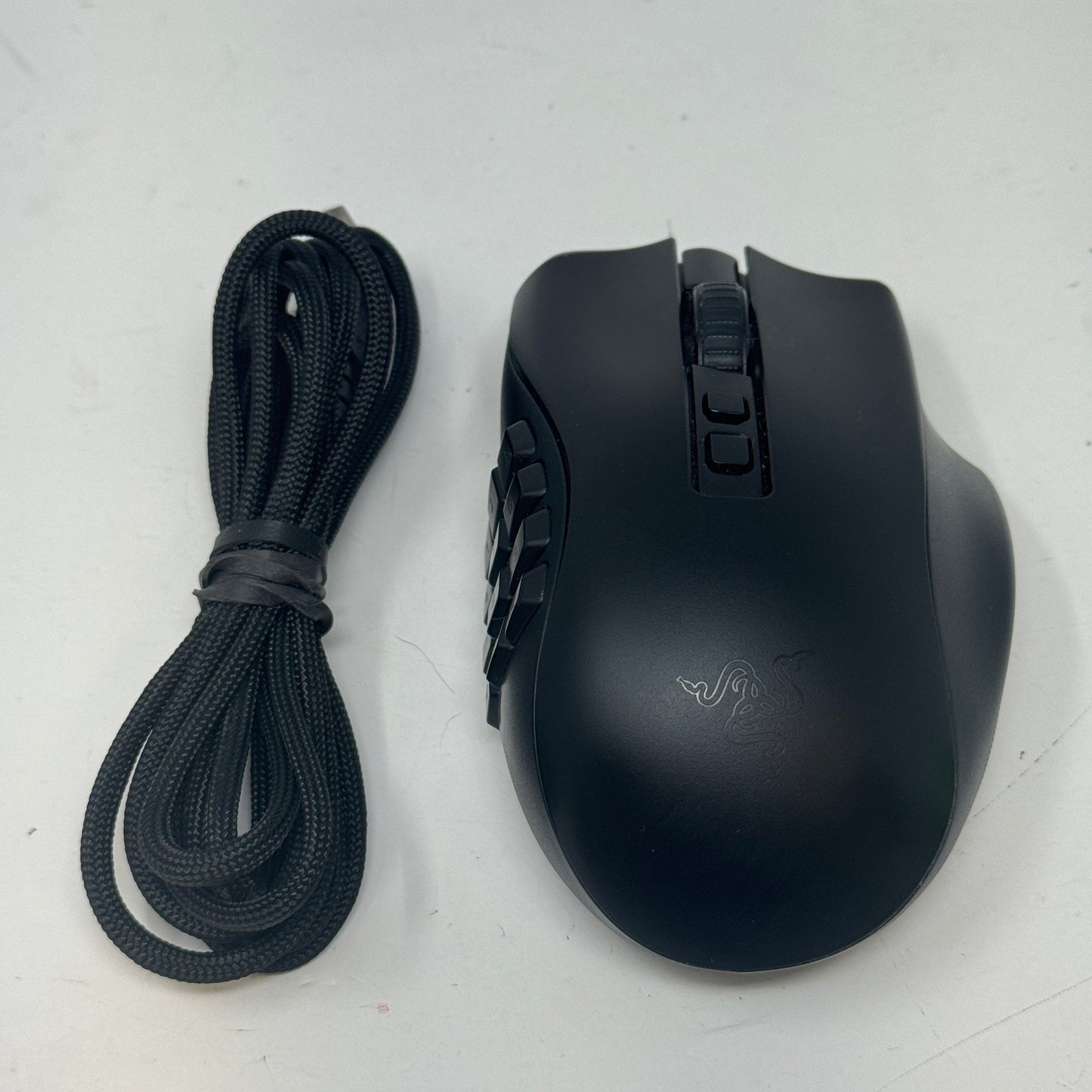 Razer Naga V2 Pro  Wireless MMO Gaming Mouse RZ01-0440