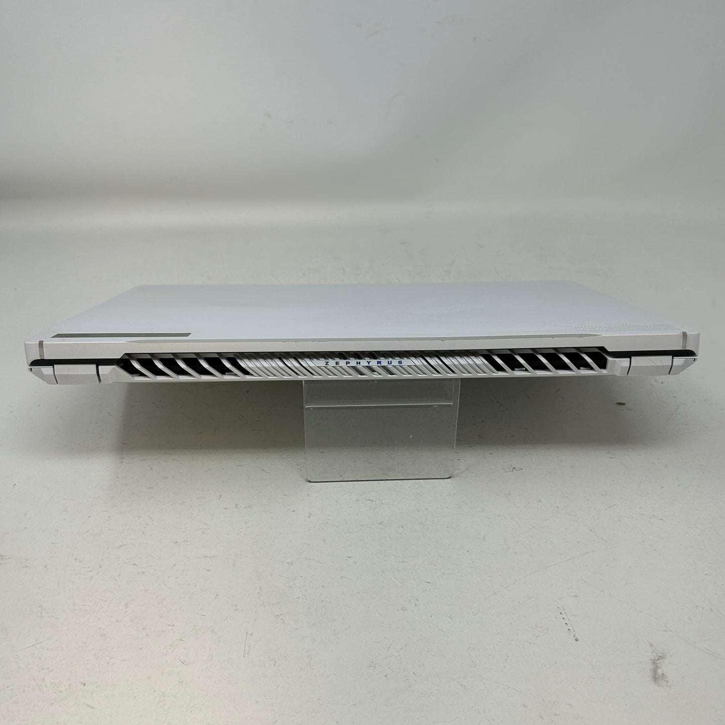 Asus ROG Zephyrus G14 GA402X 14" Ryzen 9 7940HS 4.0GHz 16GB RAM 512GB SSD 