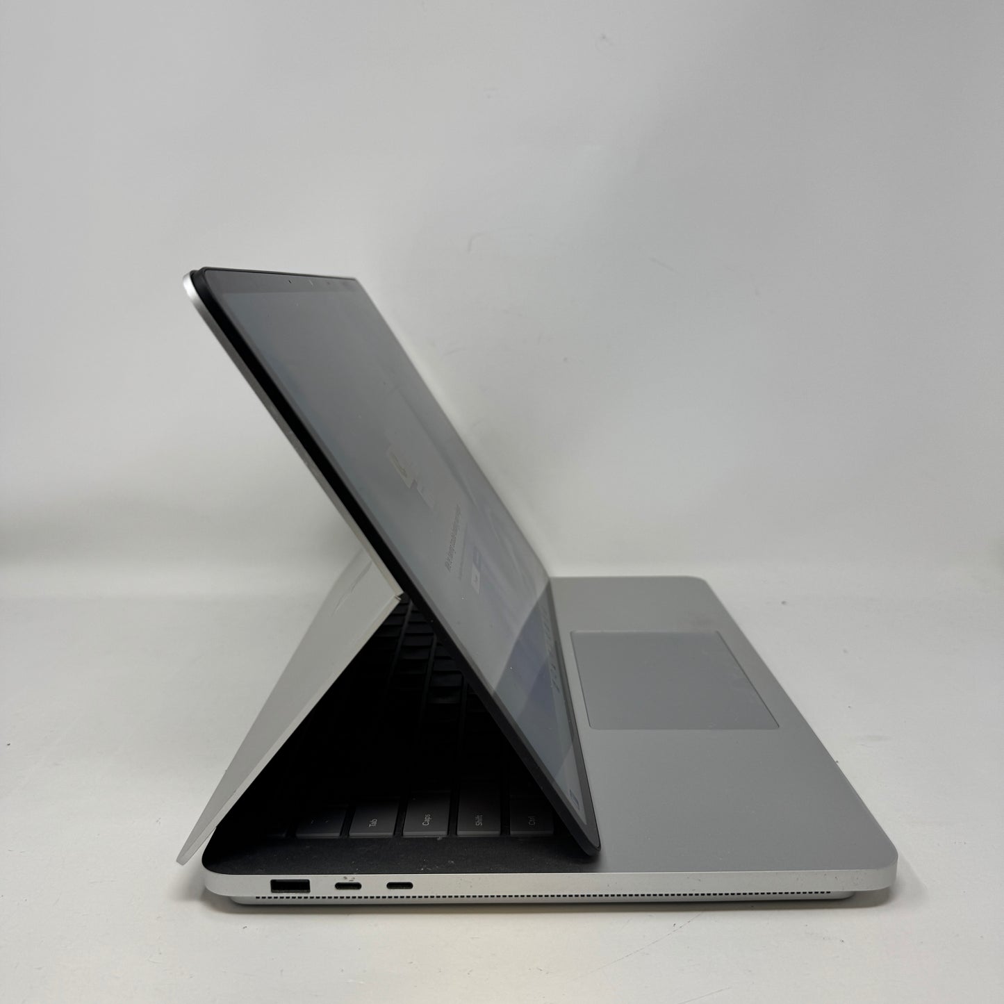 Microsoft Surface Laptop Studio 2 2029 14.4" i7-13800H 2.9GHz 64GB RAM 2TB SSD GeForce RTX 4060
