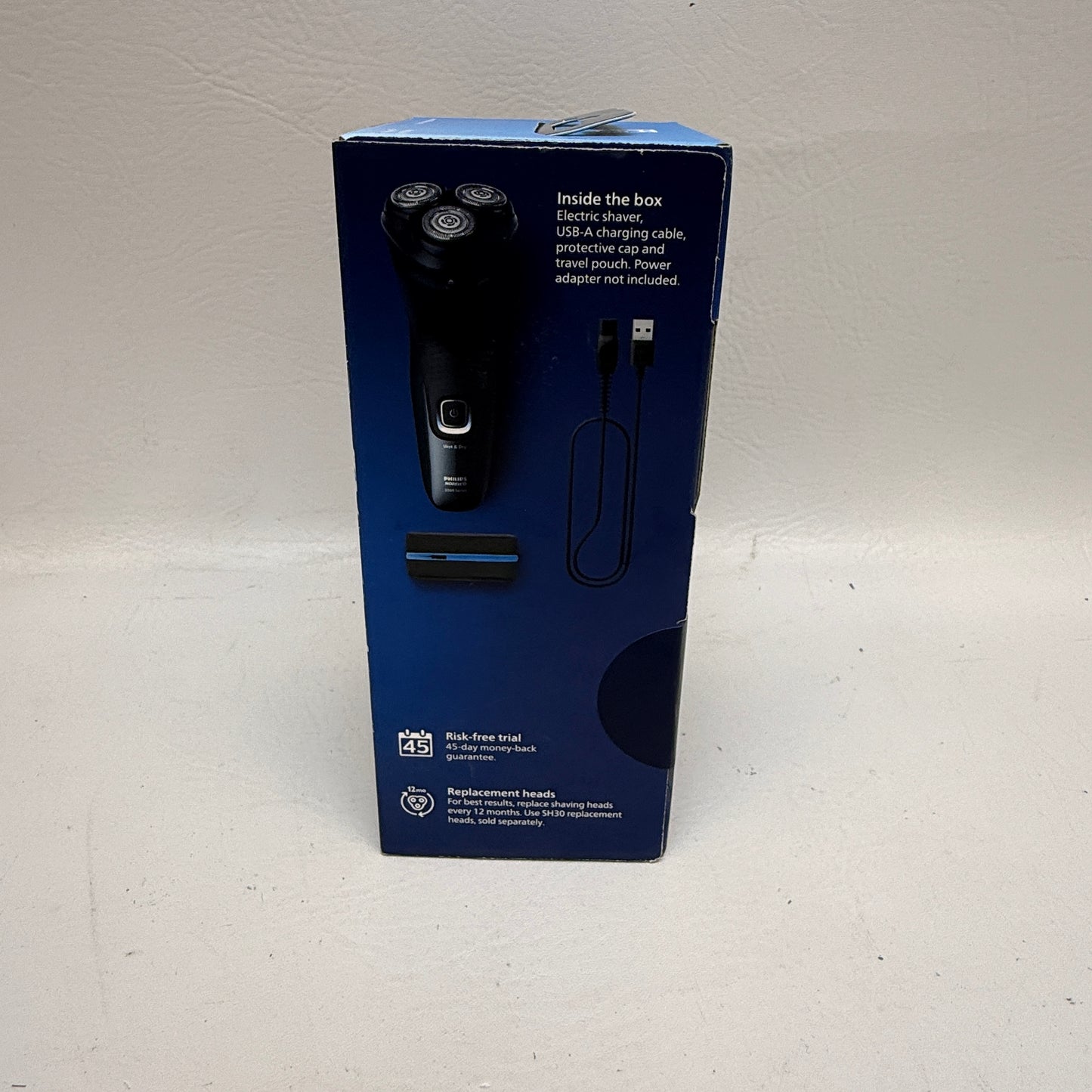 Philips Norelco Shaver 2600 - Wet & Dry Rotary Electric Shaver - Model X3052/91