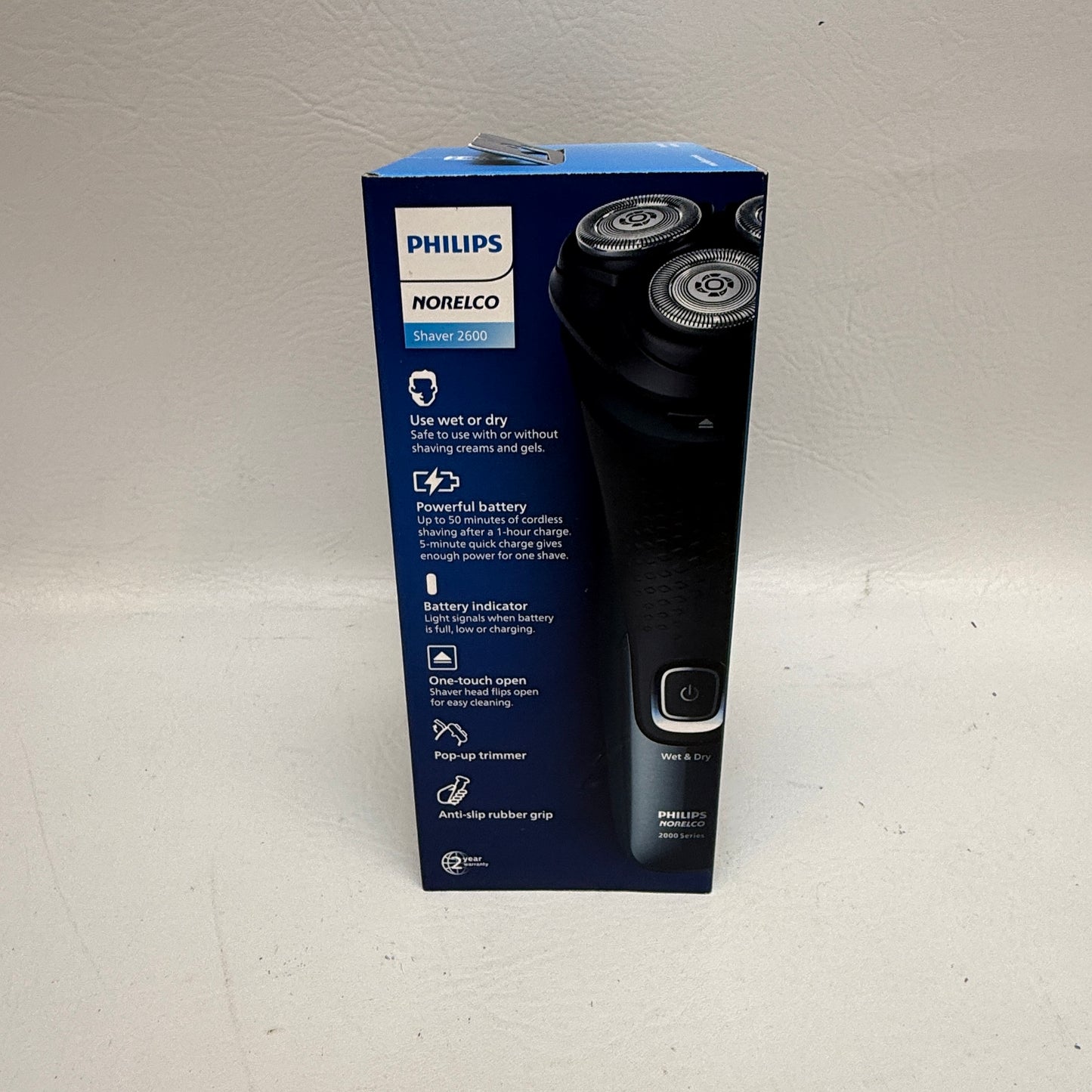 Philips Norelco Shaver 2600 - Wet & Dry Rotary Electric Shaver - Model X3052/91