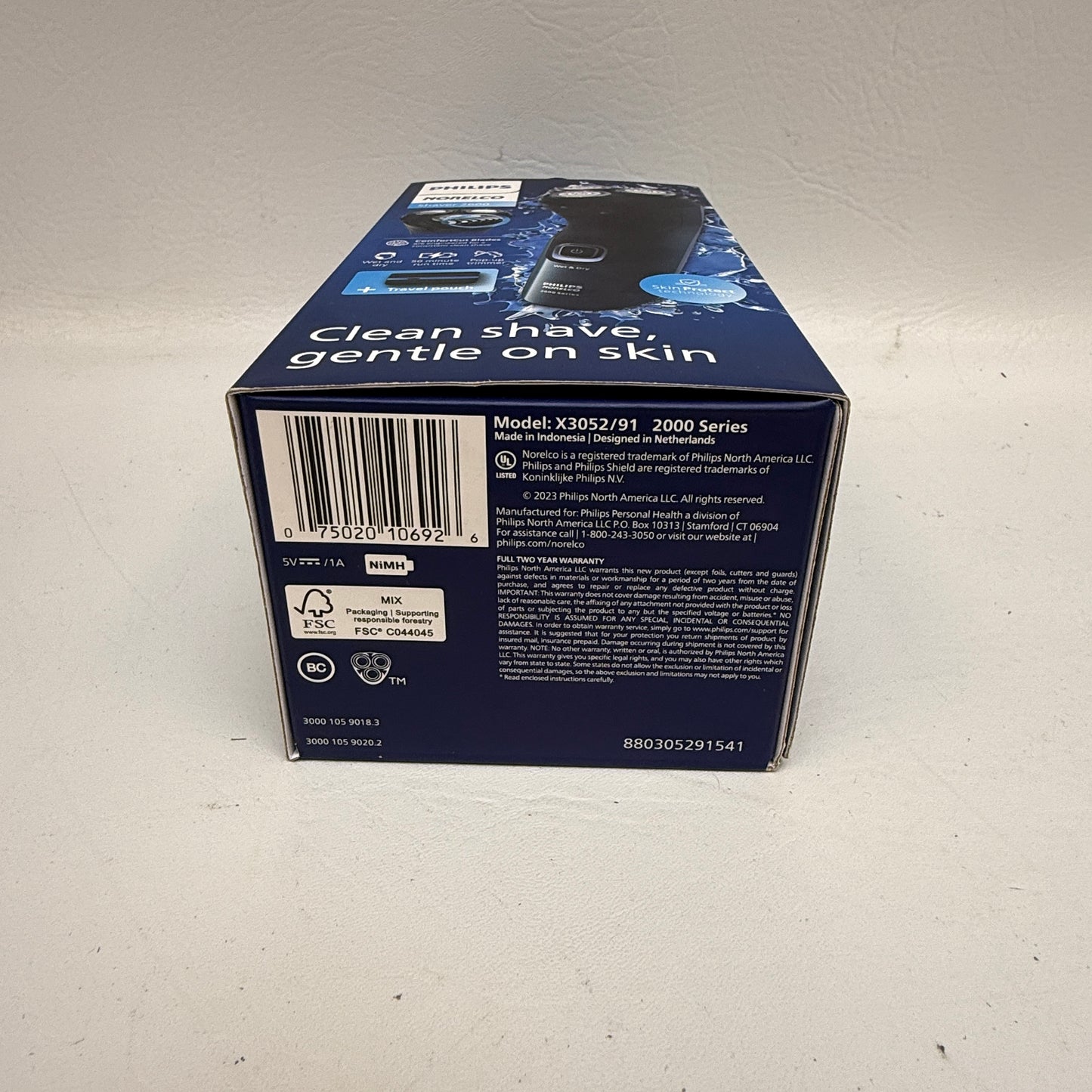 Philips Norelco Shaver 2600 - Wet & Dry Rotary Electric Shaver - Model X3052/91