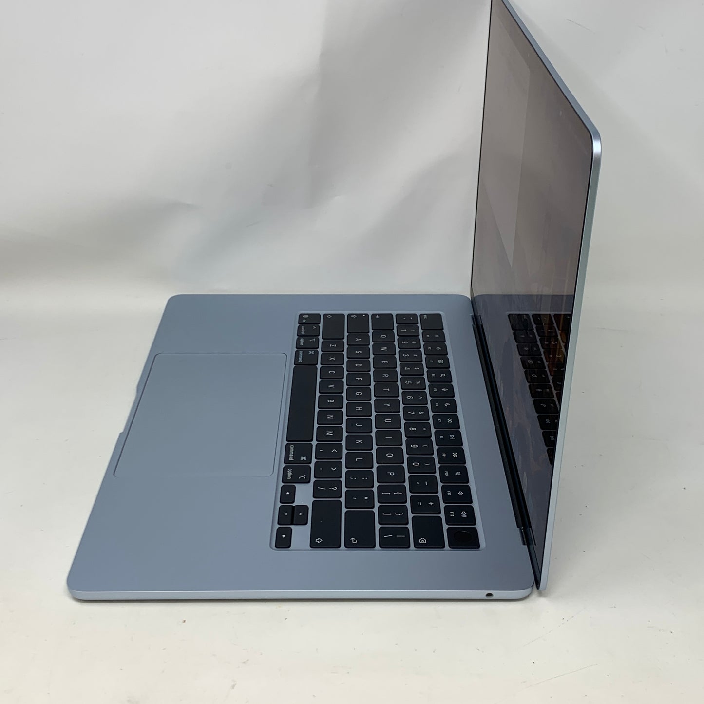 2026 Apple MacBook Air 15" M5 10C GPU 4.6GHz 24GB RAM 1TB SSD MDVU4LL/A `