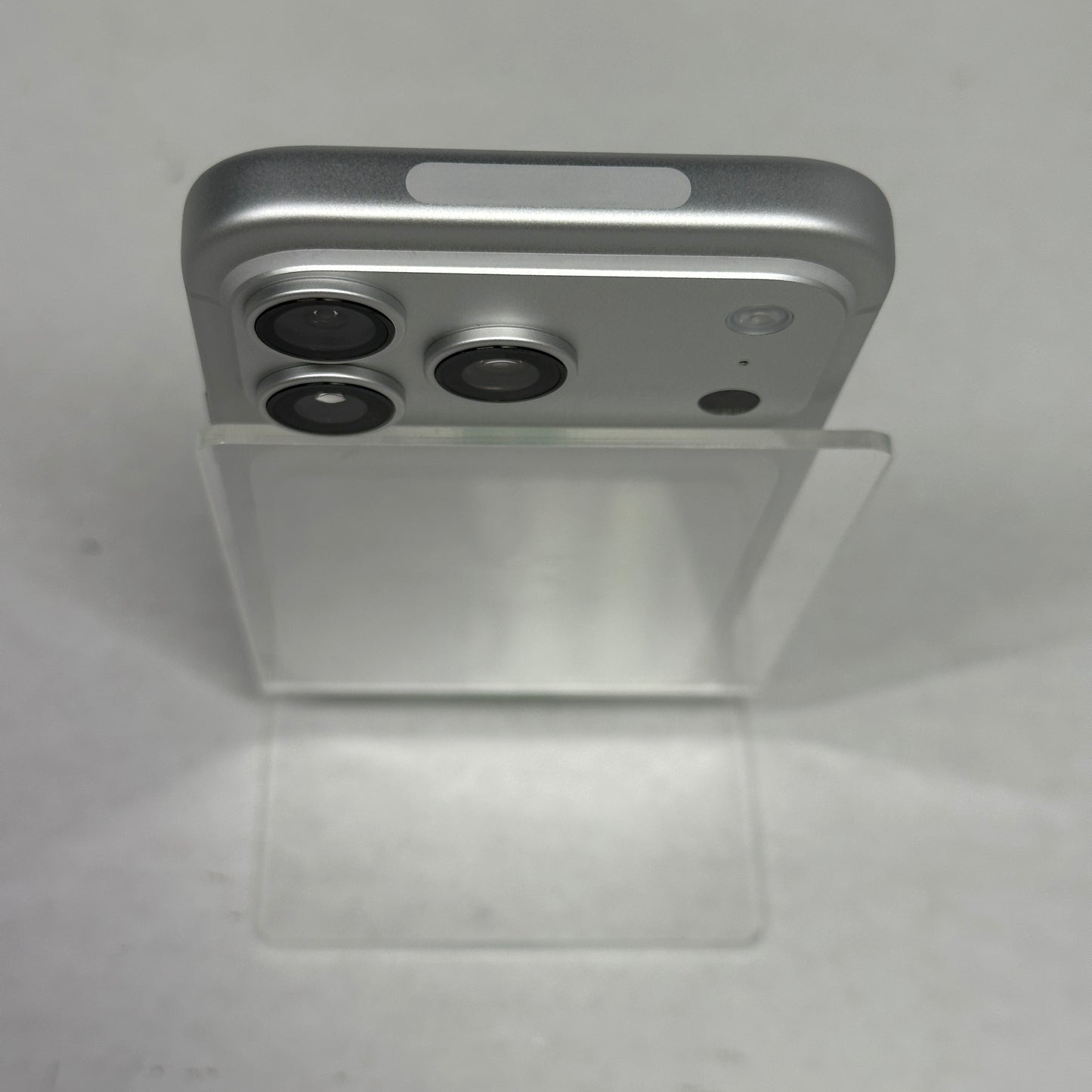 Factory Unlocked Apple iPhone 17 Pro 256GB Silver MG7K4LL/A