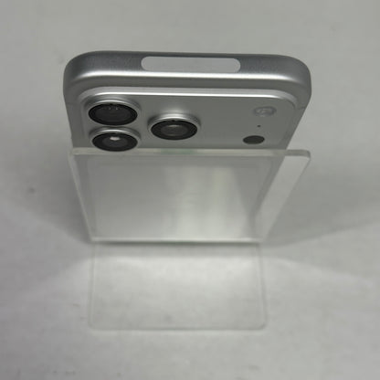 Factory Unlocked Apple iPhone 17 Pro 256GB Silver MG7K4LL/A