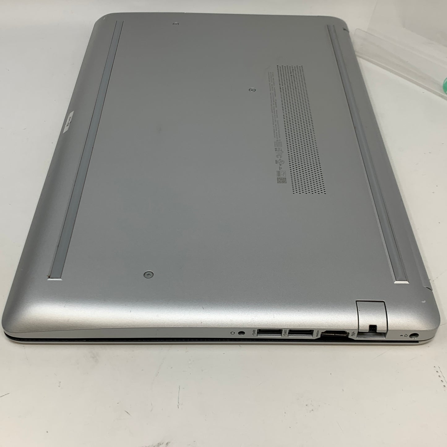 HP Laptop UU6LIRT 15.6" i5-8250U 1.6GHz 8GB RAM 128GB SSD