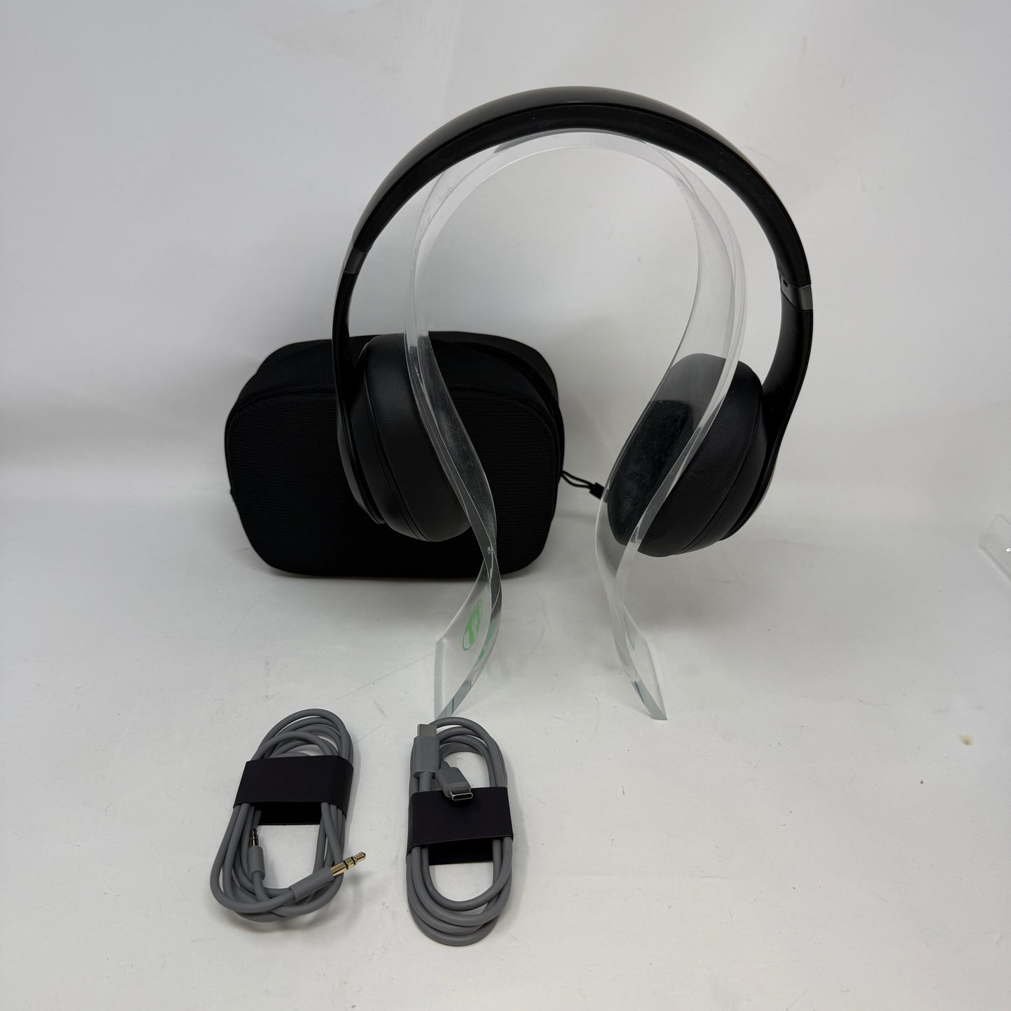 Beats Studio Pro Wireless Over-Ear Bluetooth Headphones Black MQTP3LL/A