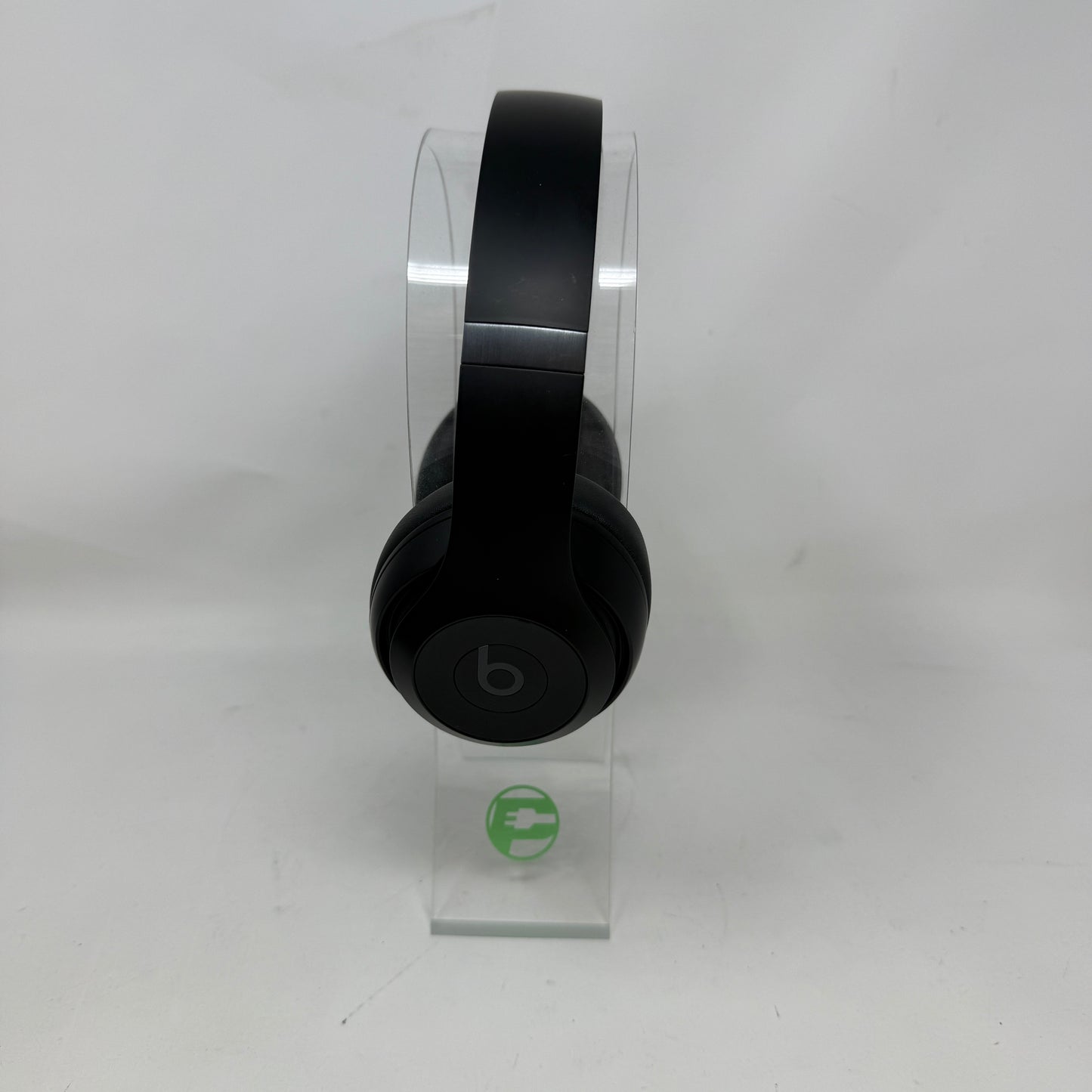 Beats Studio Pro Wireless Over-Ear Bluetooth Headphones Black MQTP3LL/A