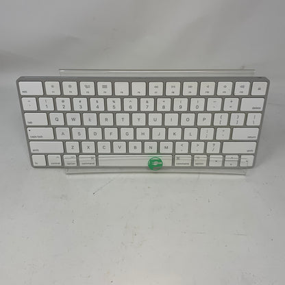 Apple Magic Keyboard A1644 Silver Wireless Bluetooth Keyboard Rechargeable