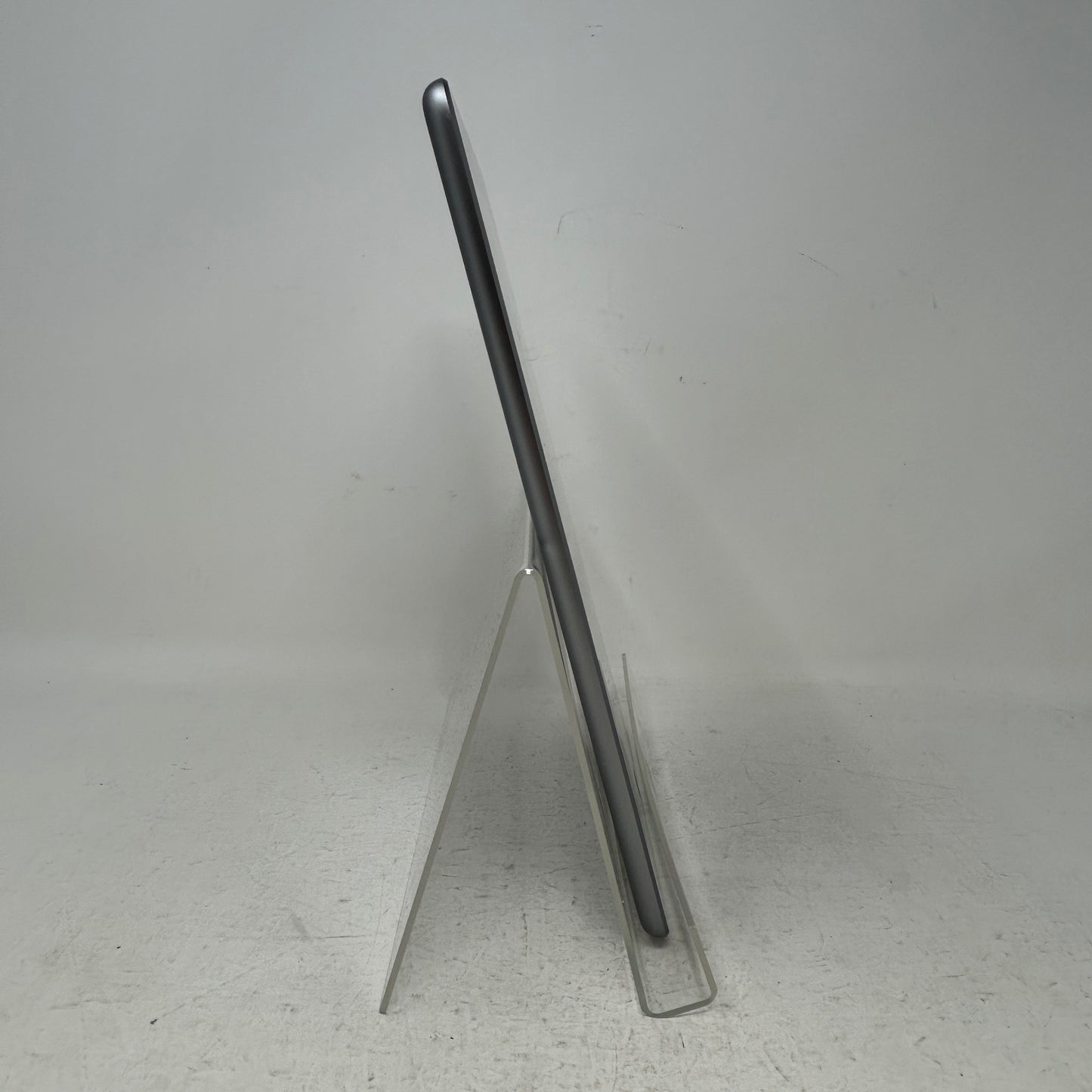 WiFi Only Apple iPad 6th Gen 128GB Space Gray MR7J2LL/A