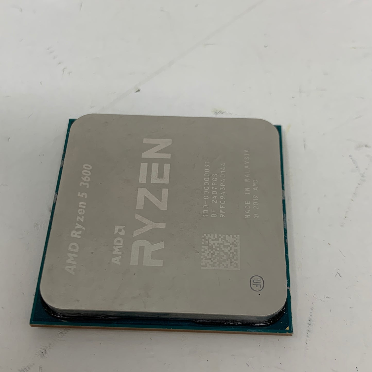 AMD Ryzen 5 3600 3.60GHz 6 Core 100-000000031 12 Thread AM4