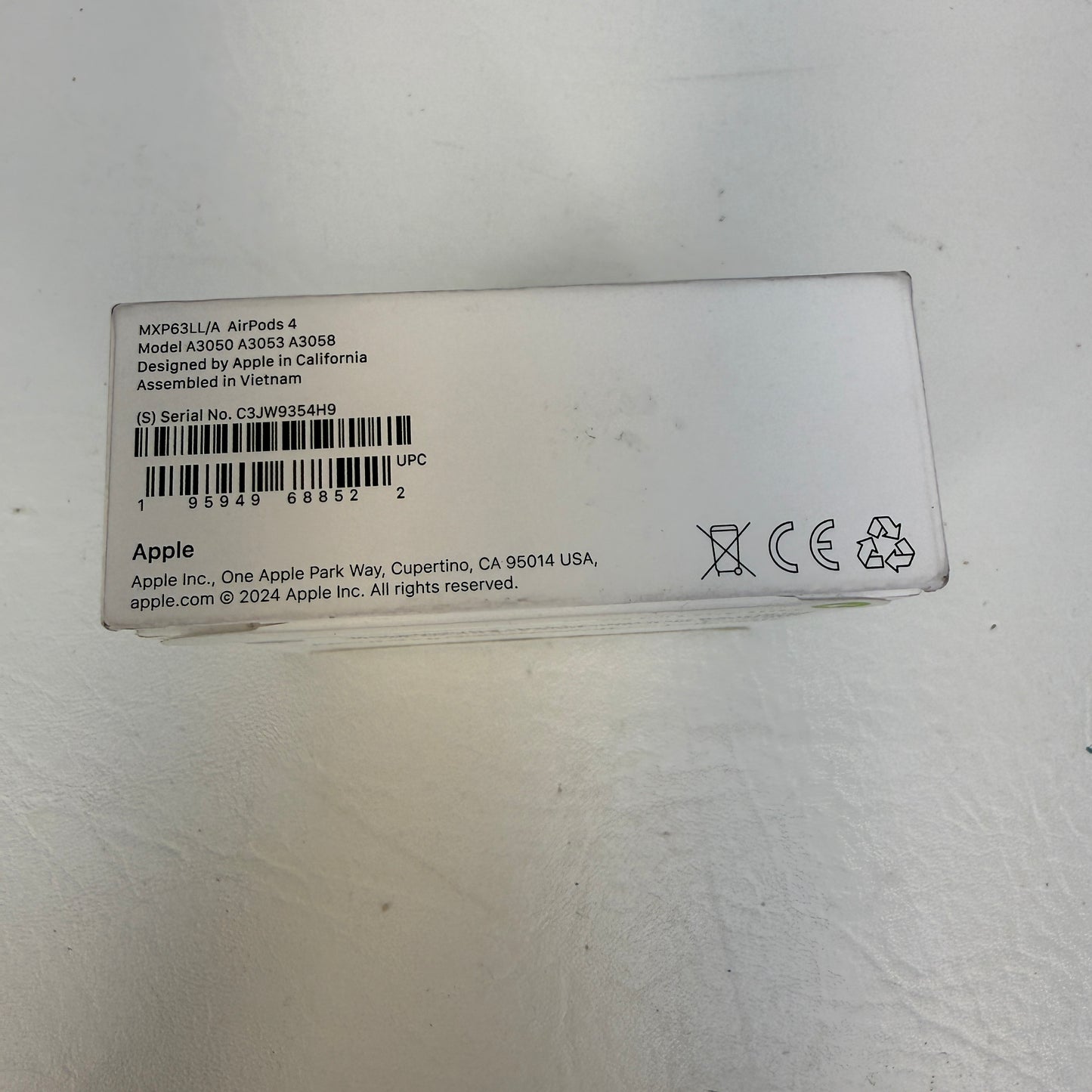 New Apple AirPods 4th Gen with Charging Case A3053 A3058 A3050 MXP63LL/A