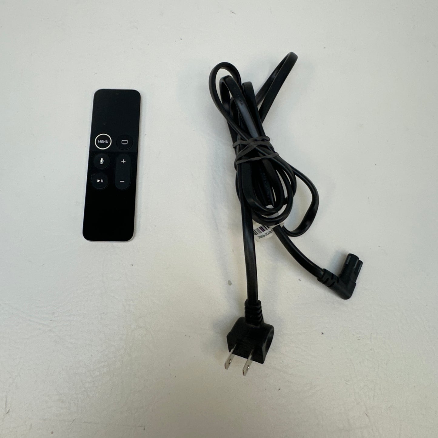 Apple TV 4K 1st Gen 32GB Digital HD Media Streamer MQD22LL/A WiFi + Ethernet