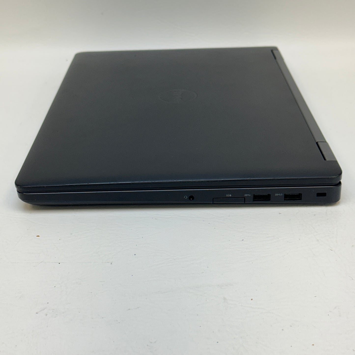 Dell Latitude E5570 15.6" i7-6820HQ 2.7GHz 16GB RAM 256GB SSD AMD Radeon R9 