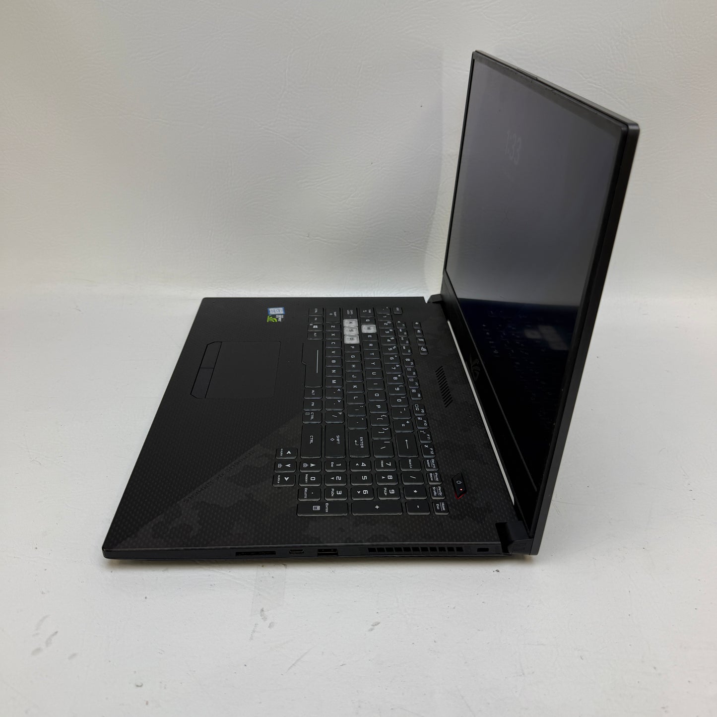 Asus Scar II GL704G 17.3" i7-8750H 2.2GHz 20GB RAM 512GB SSD GeForce GTX 1060