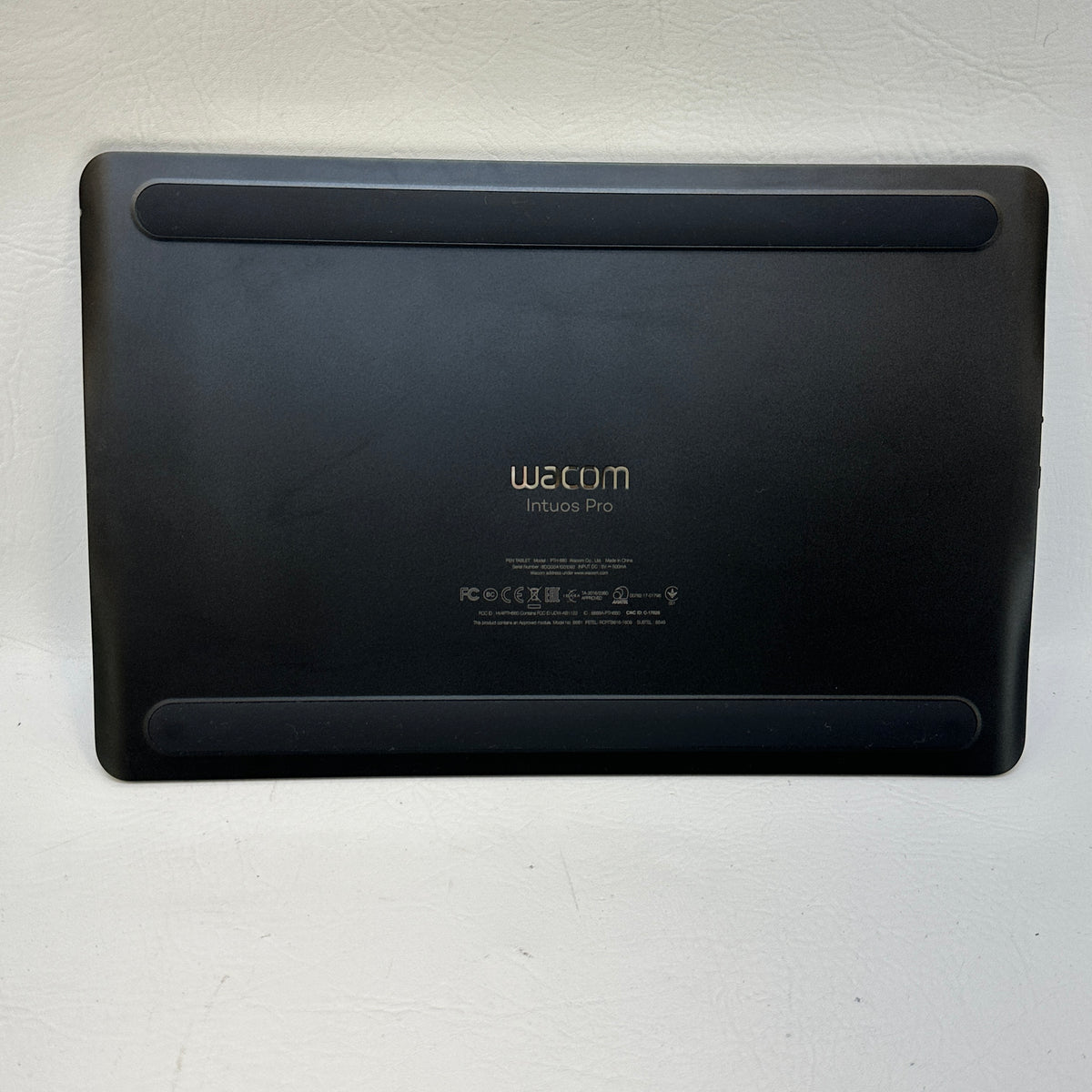 Wacom Intuos Pro Medium PTH-660 Graphics Drawing Tablet Black