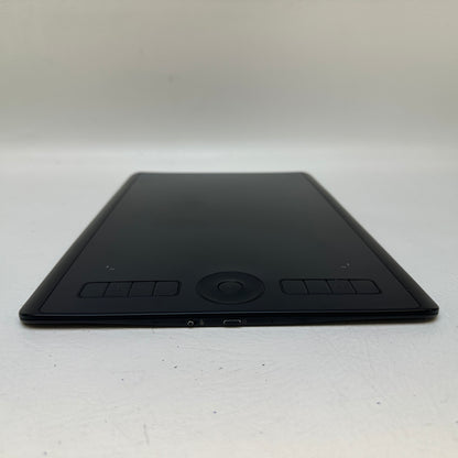 Wacom Intuos Pro Medium PTH-660 Graphics Drawing Tablet Black