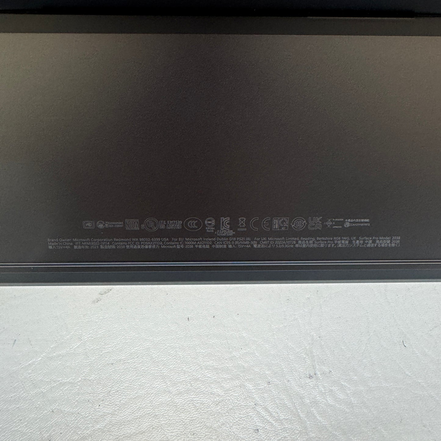 Microsoft Surface Pro 9 2038 13" i7-1265U 2.7GHz 16GB RAM 256GB SSD